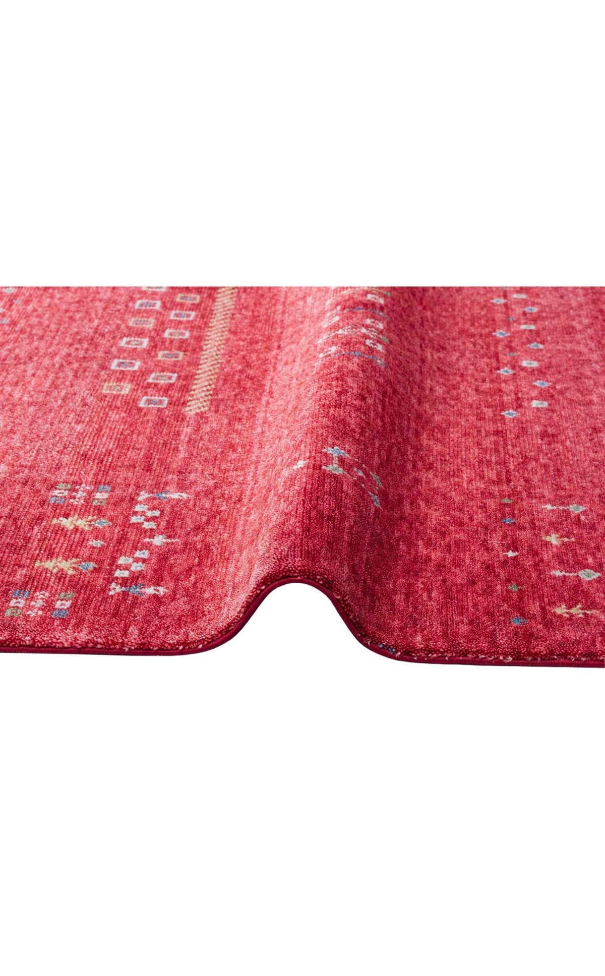 ZARA ZR 06 RED  El Emeği ile Bambu Viskon İpliklerden Özel Tezgahlarda Üretilen Uşak Halısı