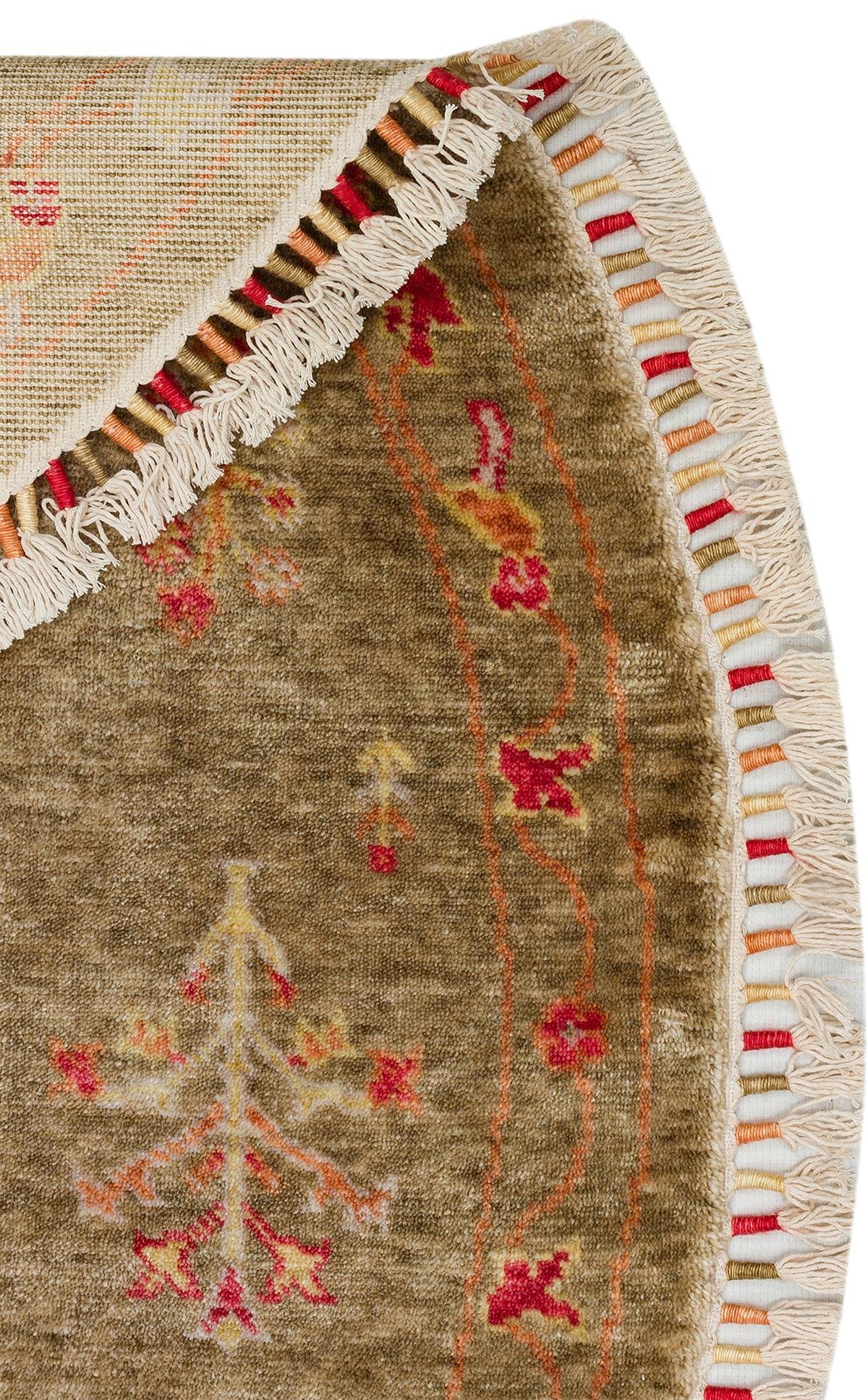 ZARA ZR 08 GREEN AUTUMN Q  Otantik Desenli Özel Hav Vermeyen ve Kolay Temizlenebilir Tensel Kullanılarak El Emeği ile Özel Tezgahlarda Üretilen Modern Uşak Halısı