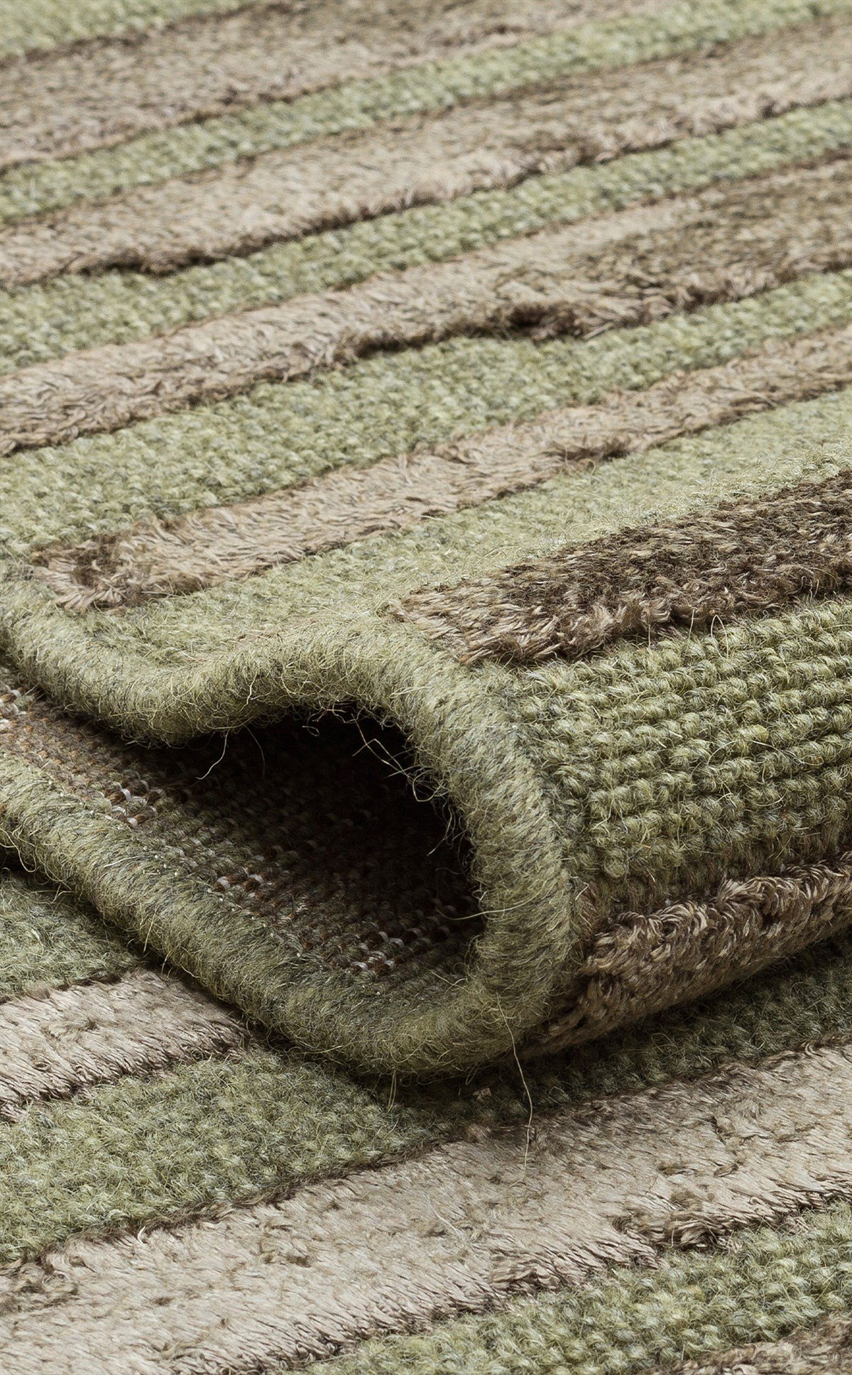 ZENITH DYED ZNT 02 GREEN DYED  Yüksek Alçak Dokulu Naturel Yün ve Viskon Modern Dokuma Halı