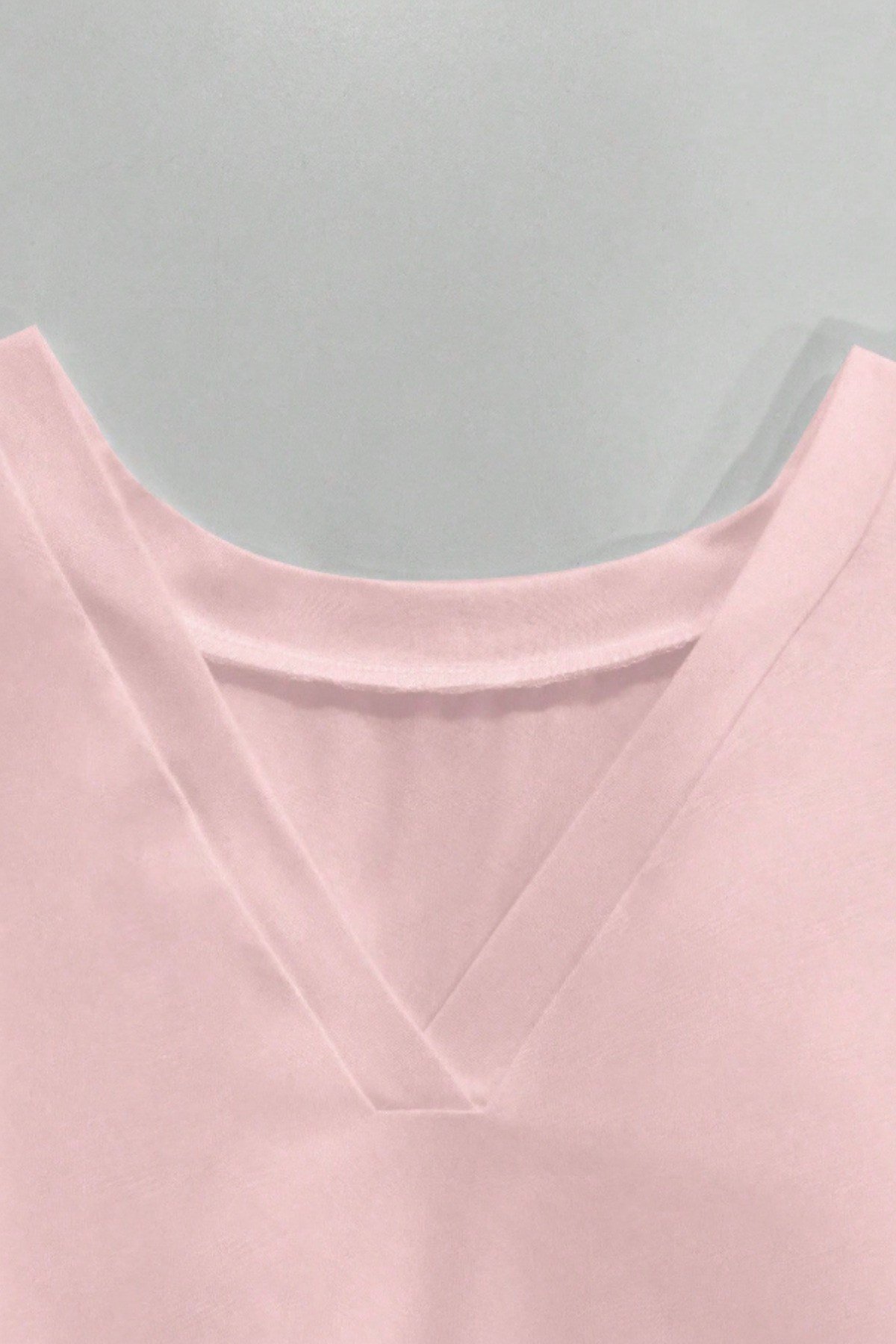 Tarz CoolCropTC-KBL-260-Beyaz-XLKadın Beyaz V Yaka Drape Detaylı Crop Bluz – Rahat Kalıp Şık Günlük Üst