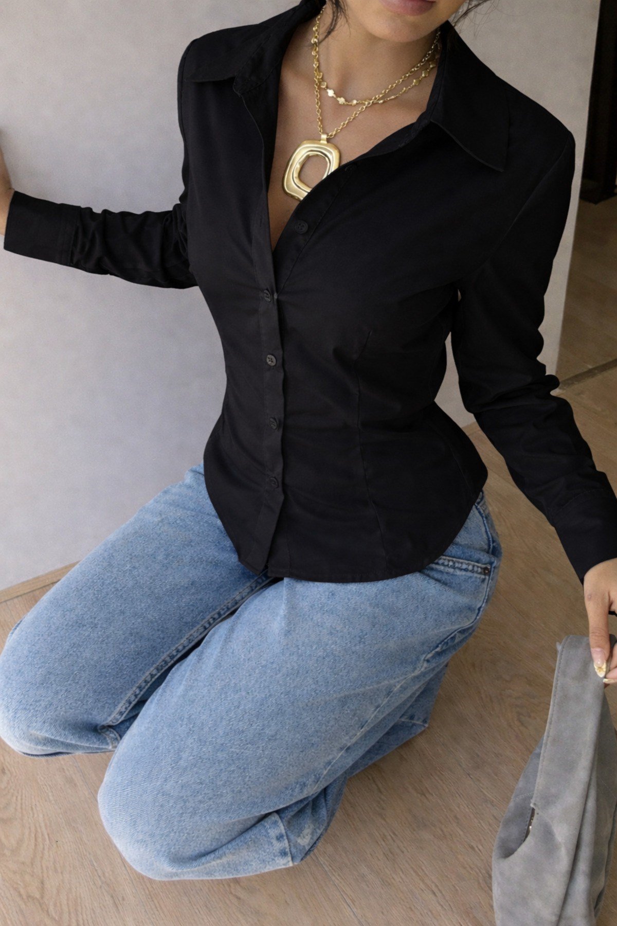 Tarz CoolGömlekTRZ-KDNGMLKDR-001-M4-R159Kadın Premium Gömlek Slim Fit Uzun Kollu Şık Ofis Günlük Kombin Basic Klasik Gömlek
