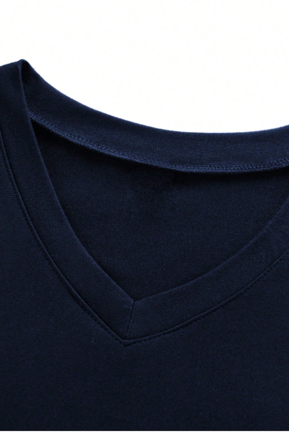 Tarz CoolT-shirtTRZ-VYKTST-026-Lacivert-LErkek %100 Pamuk V Yaka Slim Fit Dar Kesim Tişört