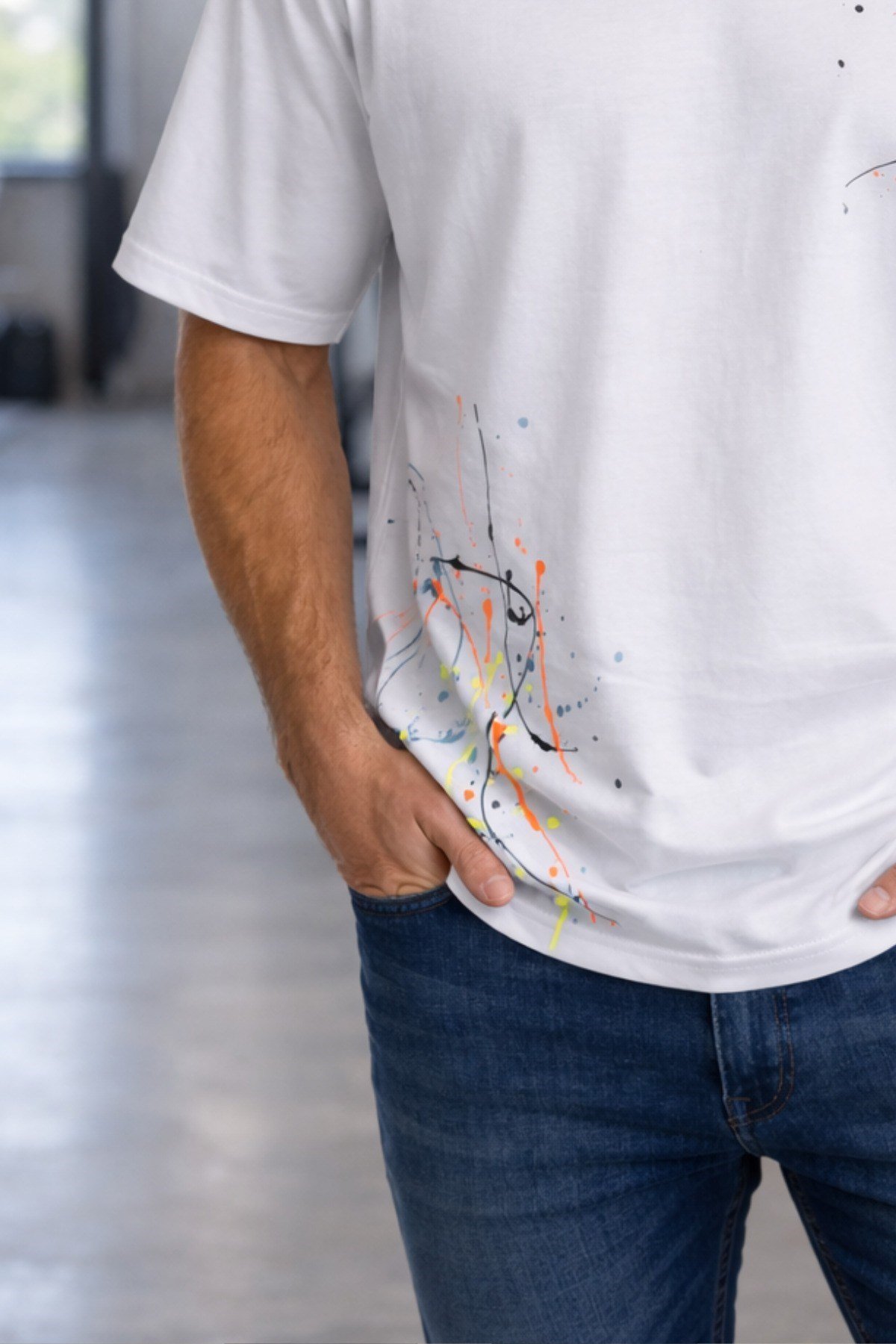 Tarz CoolT-shirtTSH-OVR-ART01-SY-LErkek Oversize Baskılı Tişört – Renkli Boya Desenli Modern Streetwear