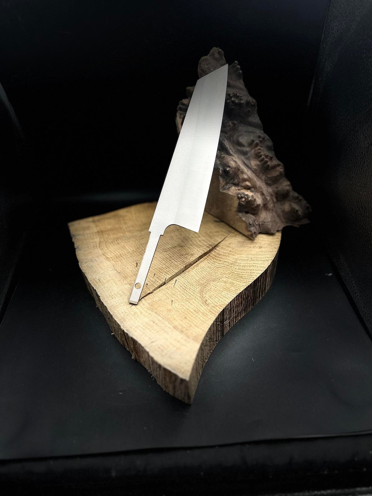 N690 Sulu Şef Bıçağı profili - 03