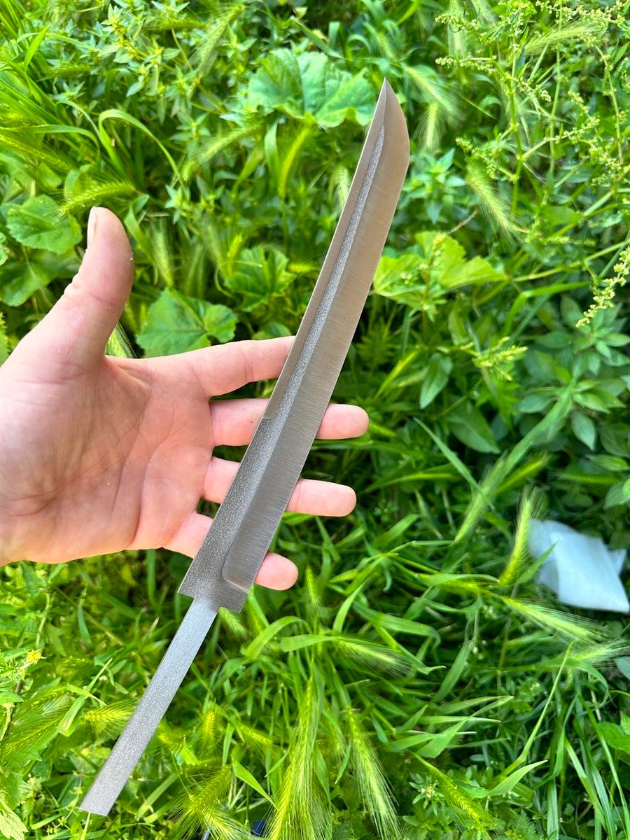 N690 Wakizashi Profil