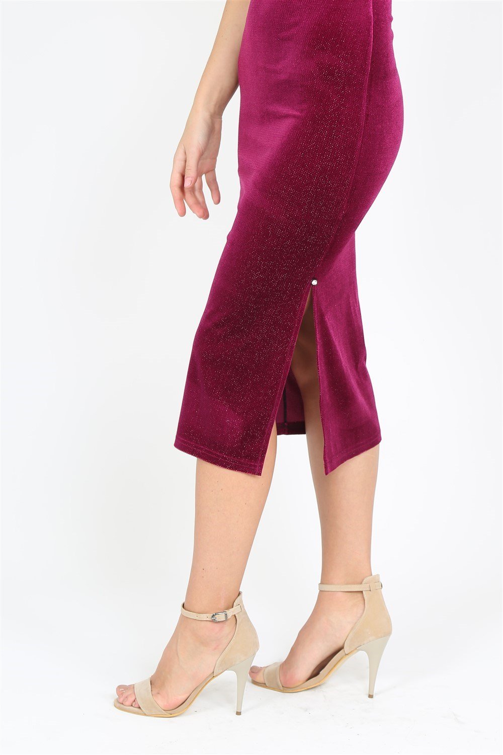 V Yaka Sırt Açık Elbise