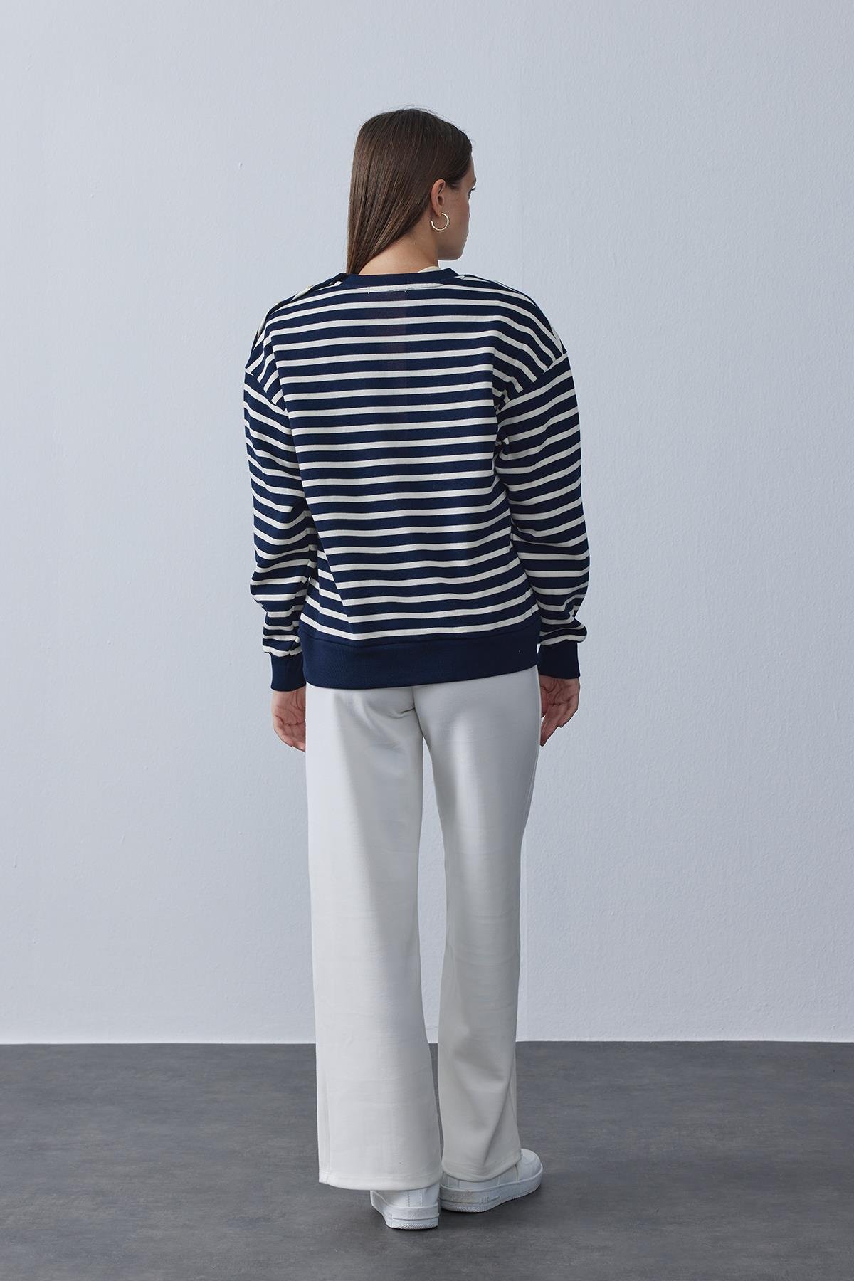 Beyaz  Çizgili Sweatshirt  