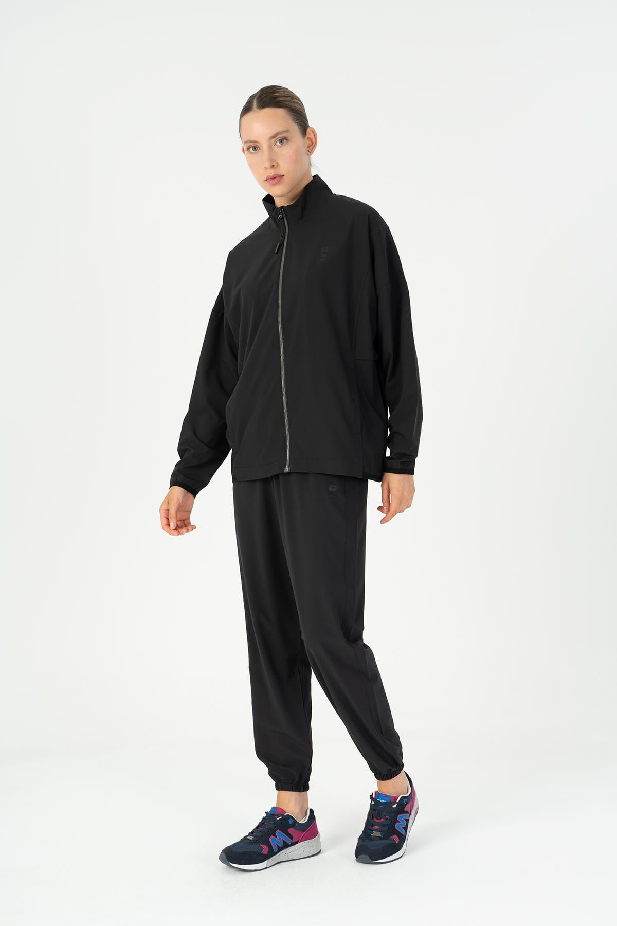Maraton Active Comfort Kadın Dik Yaka  Düşük Kol Fitness Siyah Tracktop 23201