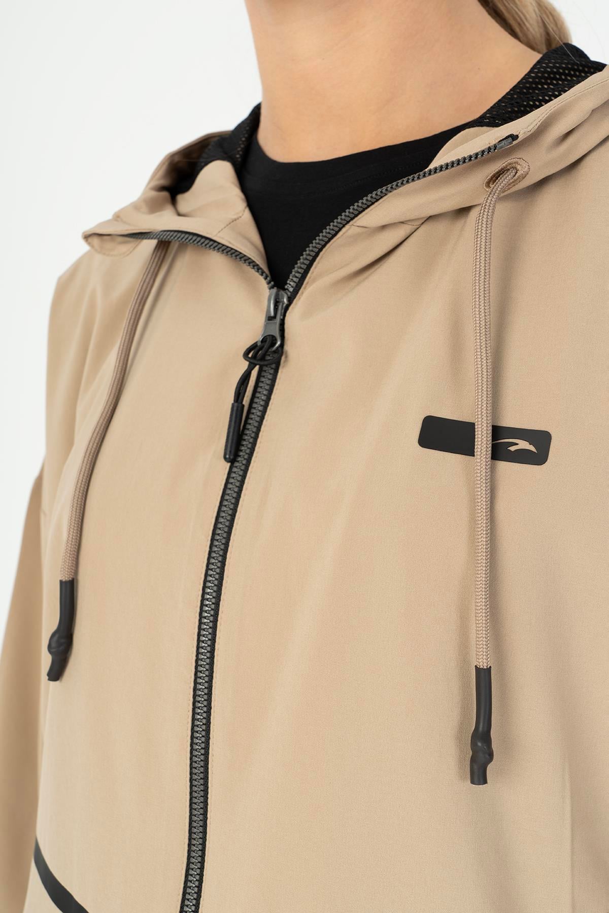 Maraton Active Comfort Kadın Kapşonlu  Düşük Kol Training Açık Vizon Tracktop 23265