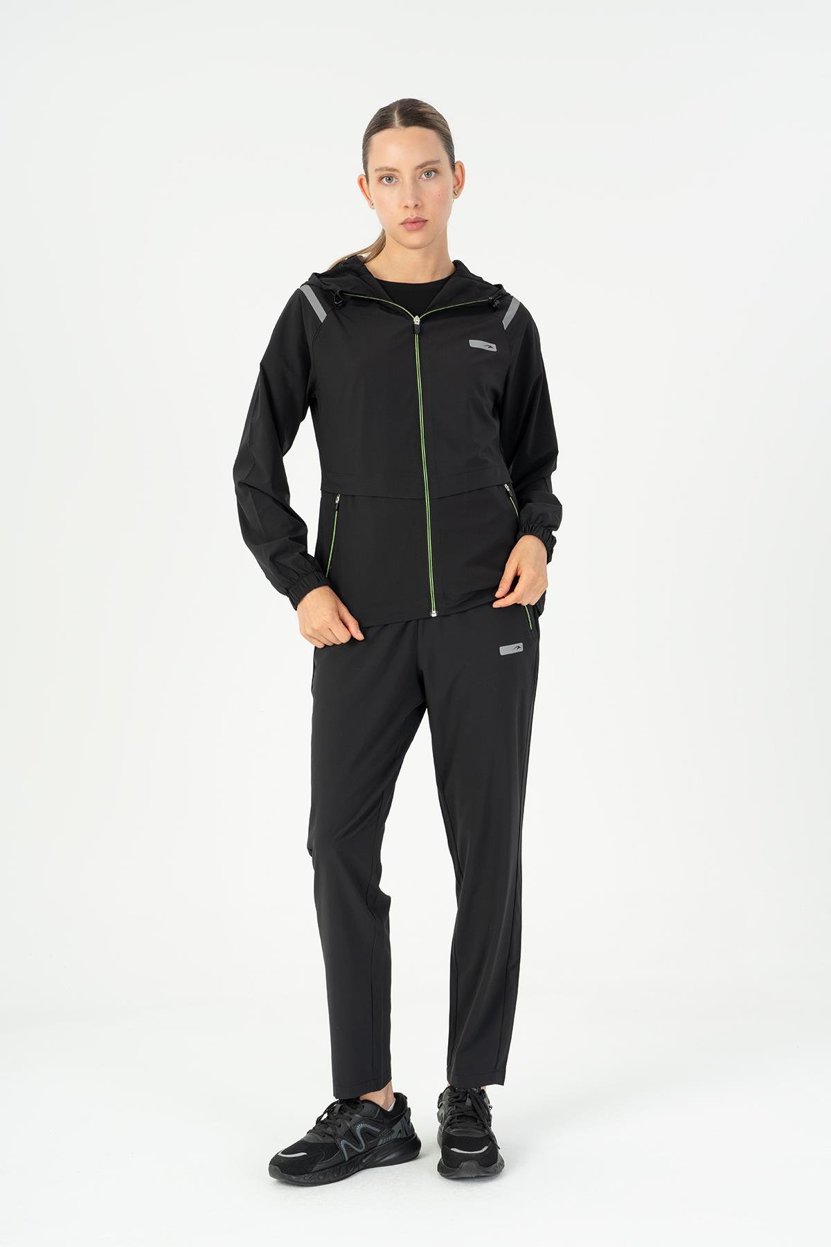 Maraton Active Regular Kadın Kapşonlu  Reglan Kol RUN Siyah Tracktop 23198