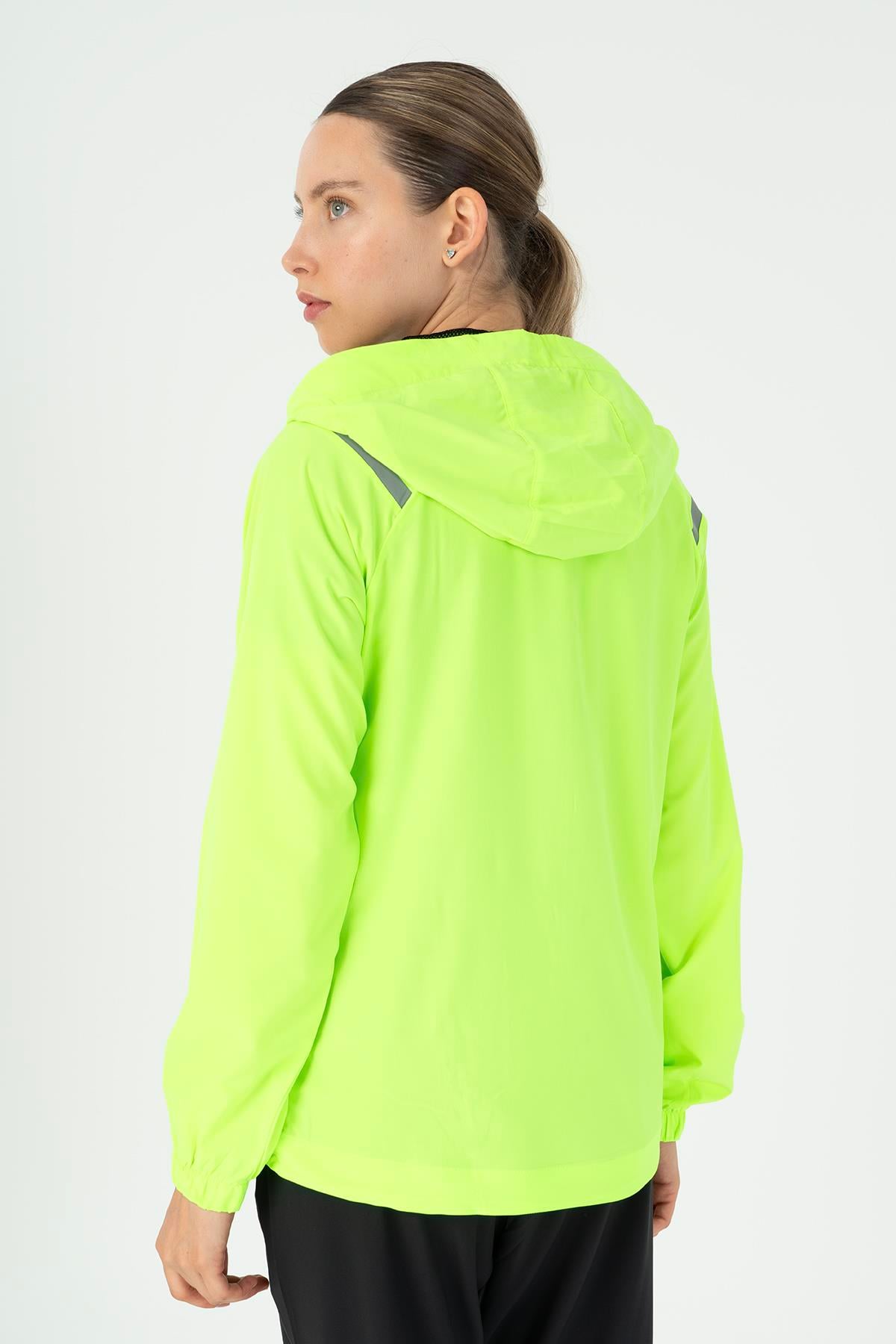 Maraton Active Regular Kadın Kapşonlu  Reglan Kol RUN Neon Yeşil Tracktop 23198