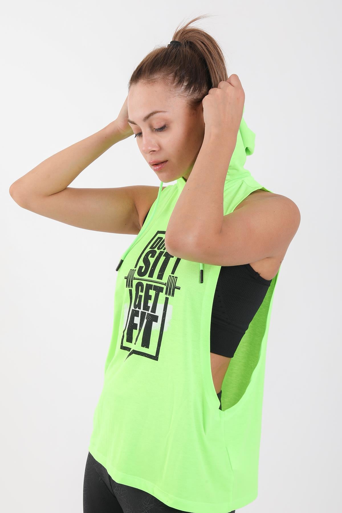 Maraton Active Regular Kadın Kapşonlu  Kolsuz Gym Atlet 17503