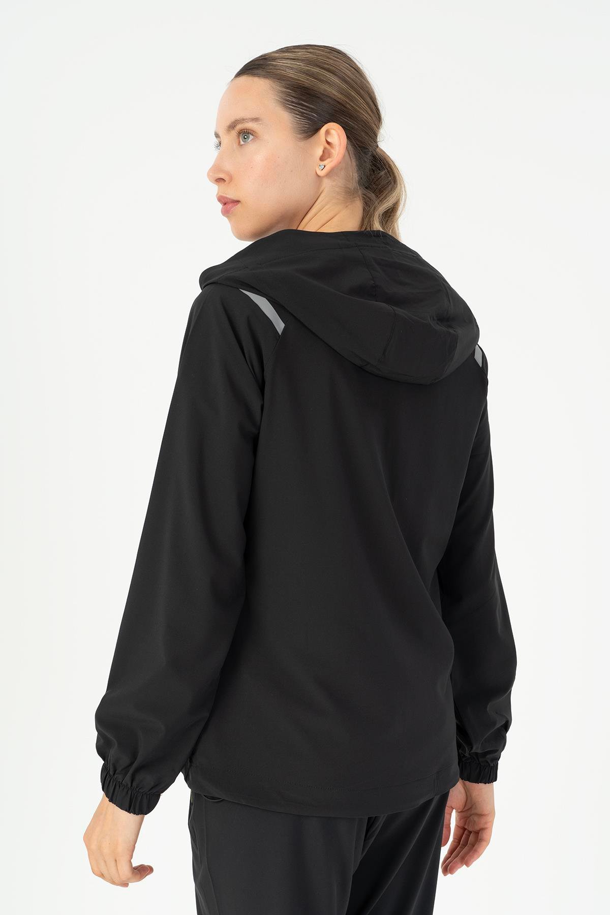 Maraton Active Regular Kadın Kapşonlu  Reglan Kol RUN Siyah Tracktop 23198
