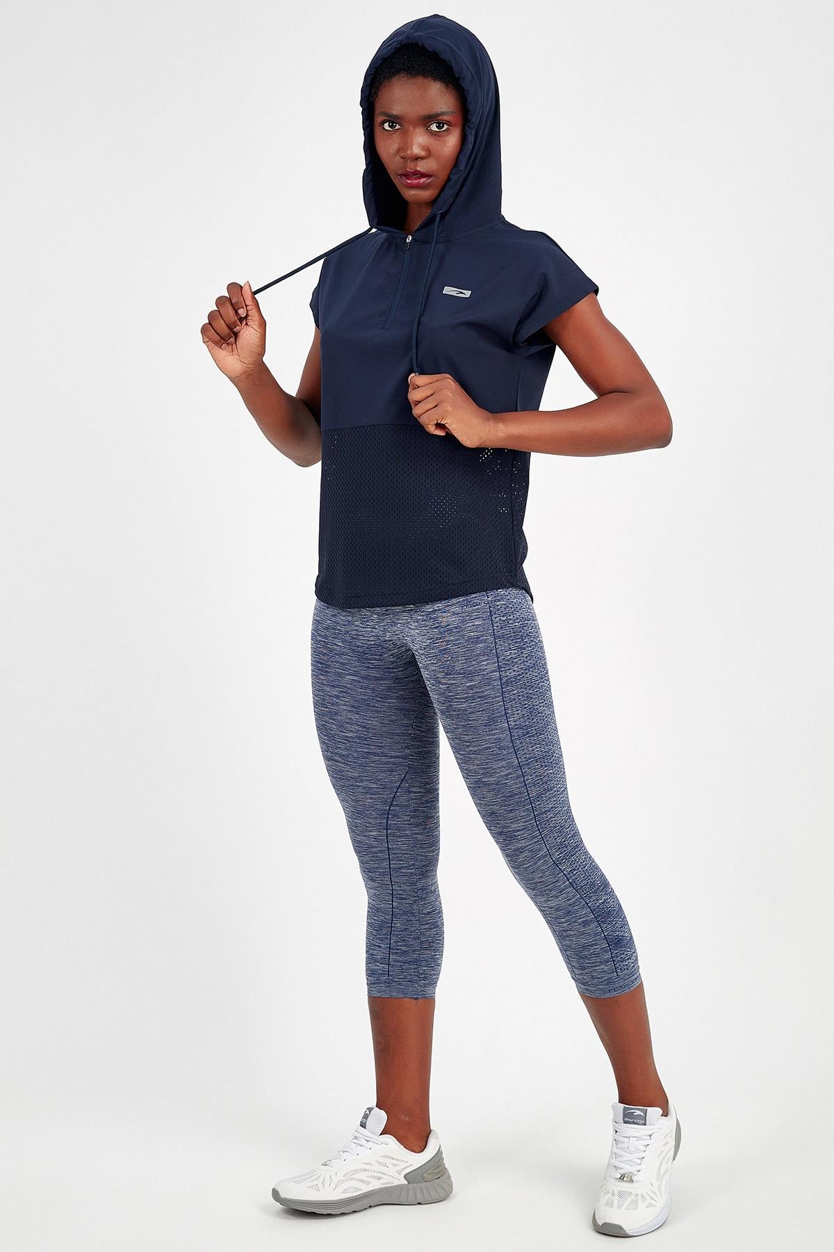 Maraton Active Regular Kadın Kapşonlu  Kolsuz Fitness T-shirt 17504
