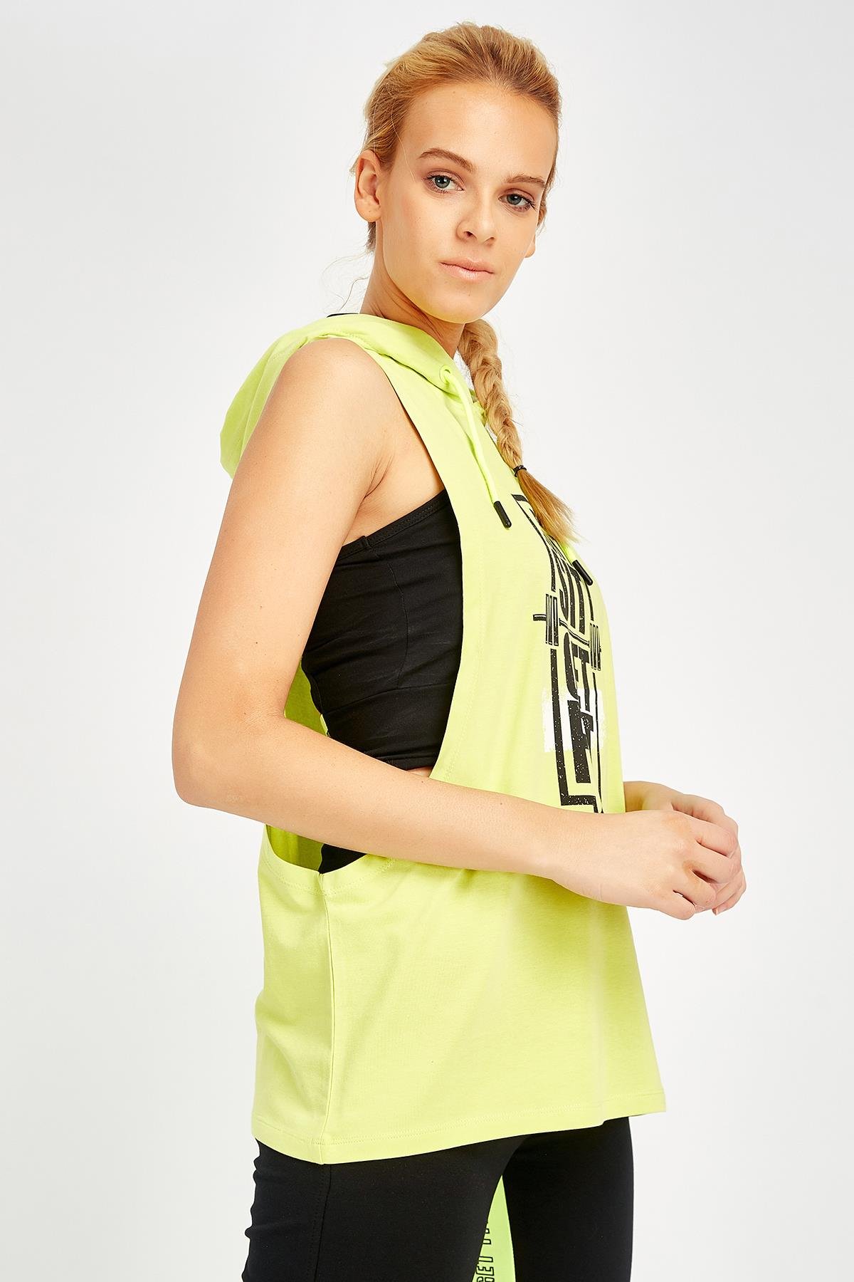 Maraton Active Regular Kadın Kapşonlu  Kolsuz Gym Atlet 17503