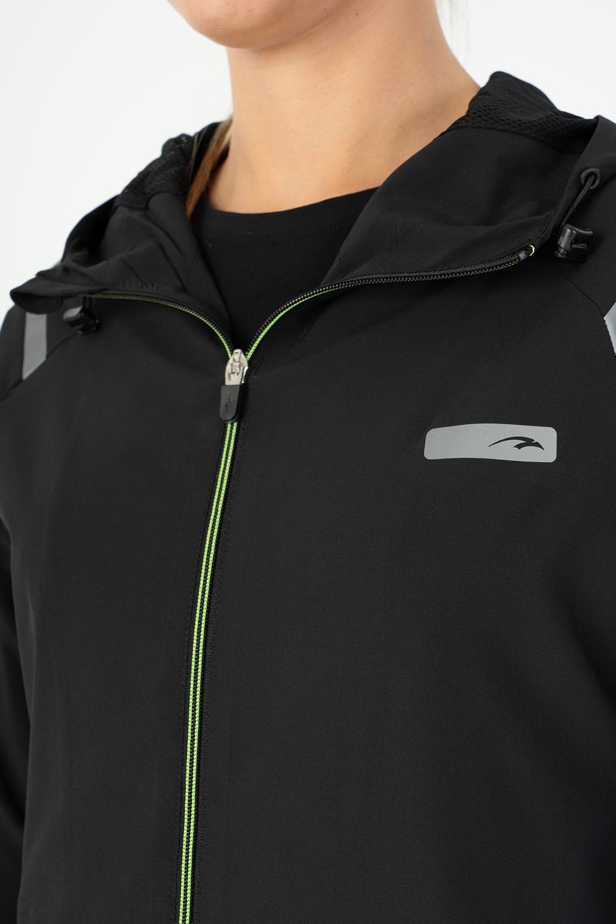 Maraton Active Regular Kadın Kapşonlu  Reglan Kol RUN Siyah Tracktop 23198