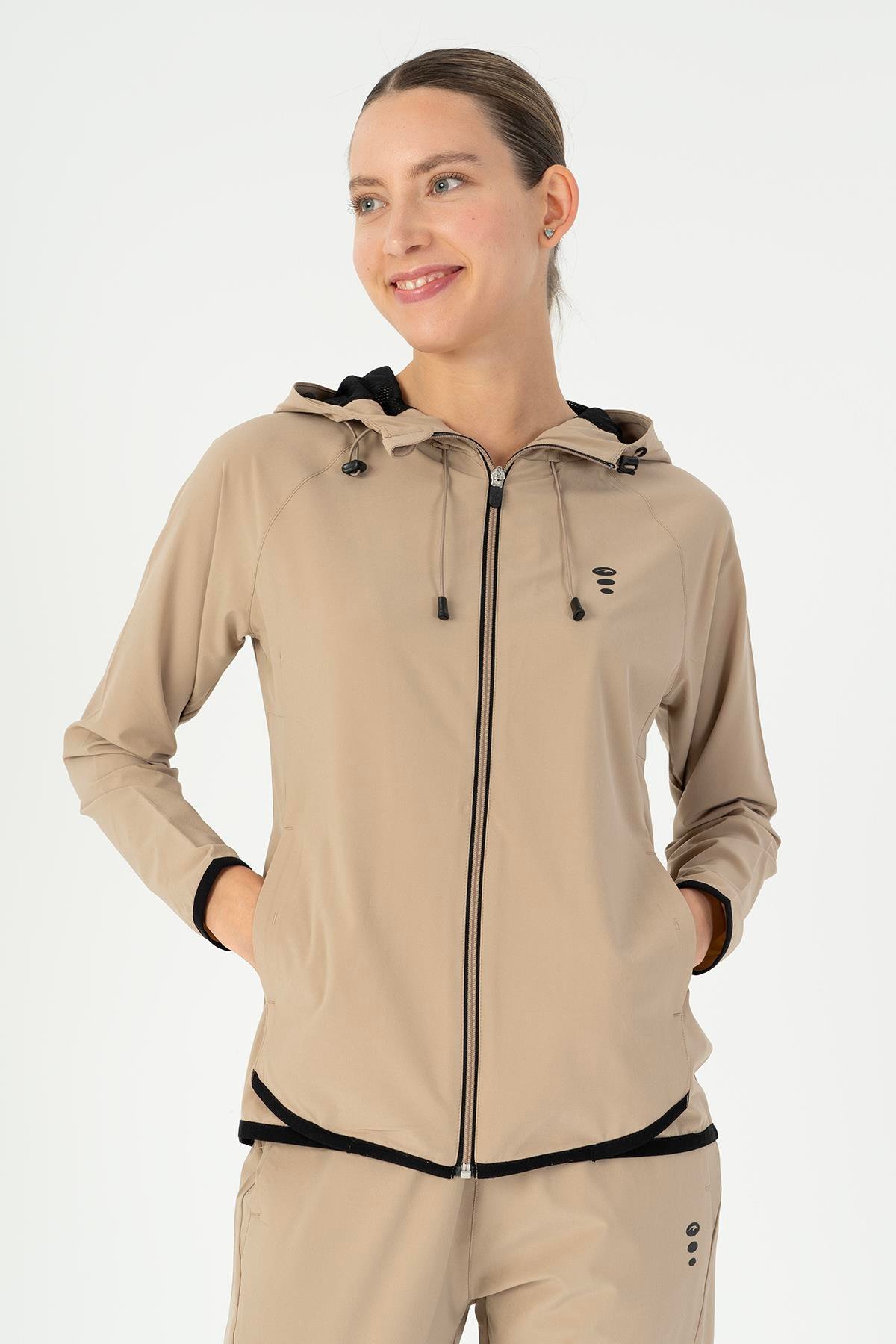 Maraton Active Regular Kadın Kapşonlu  Reglan Kol RUN Açık Vizon Tracktop 23195