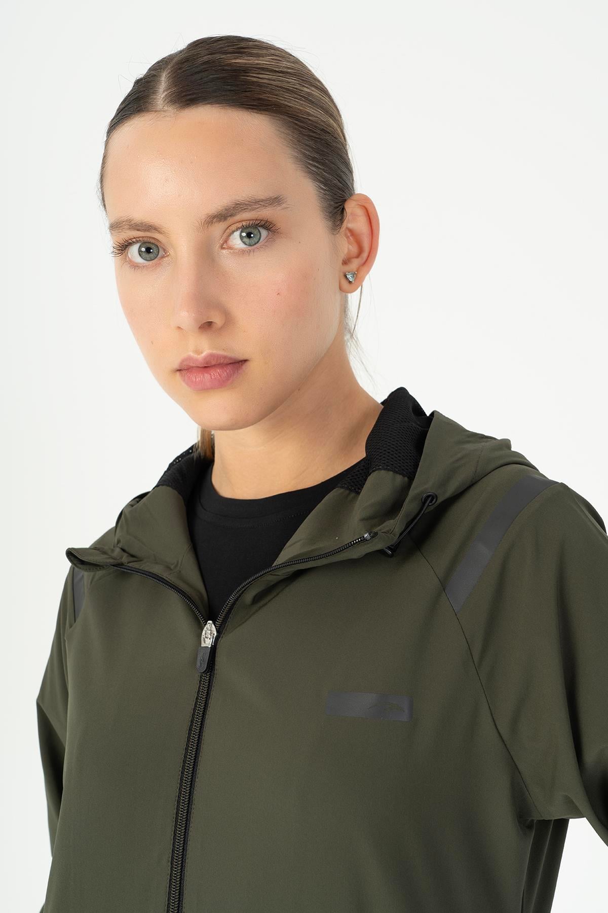 Maraton Active Regular Kadın Kapşonlu  Reglan Kol RUN Açık Haki Tracktop 23198