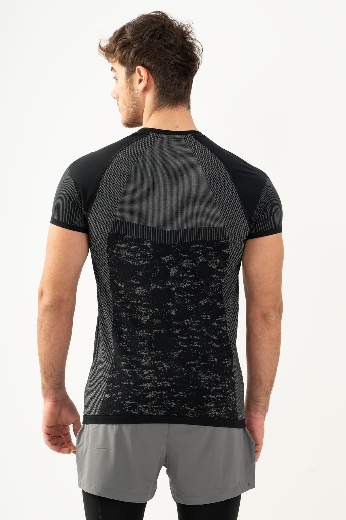 Maraton Active SlimFit Erkek Bisiklet Yaka  Kısa Kol Koşu T-shirt 821078