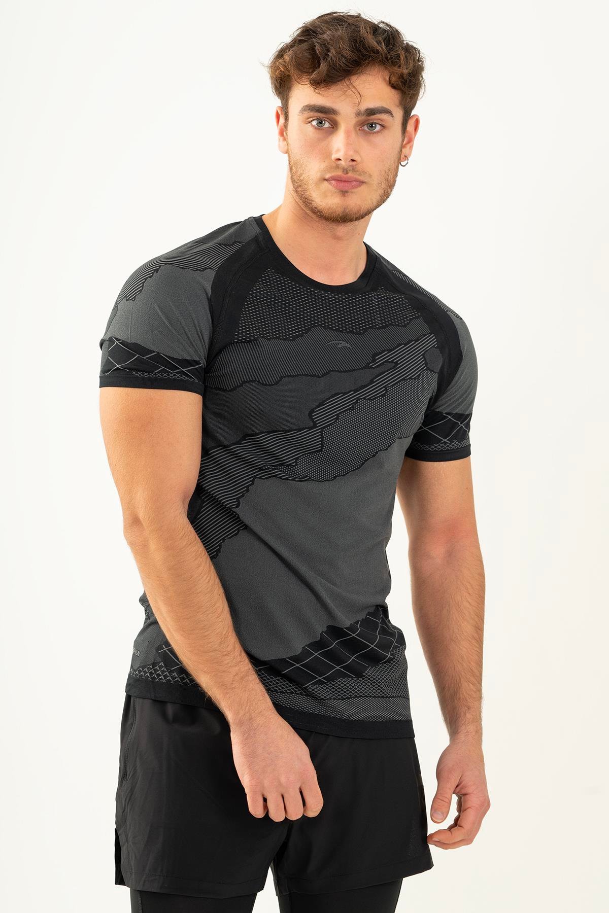 Maraton Active SlimFit Erkek Bisiklet Yaka  Kısa Kol Koşu T-shirt 821079