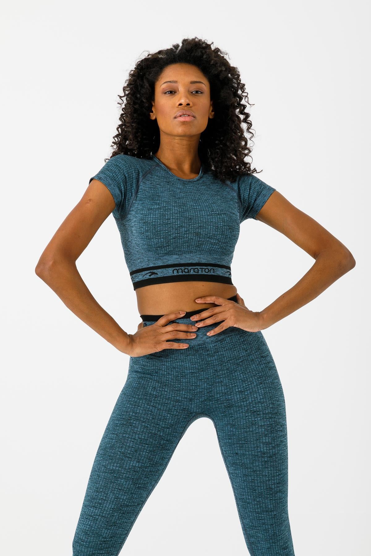Maraton Active SlimFit Kadın Bisiklet Yaka  Kısa Kol Basic Crop Top 811033