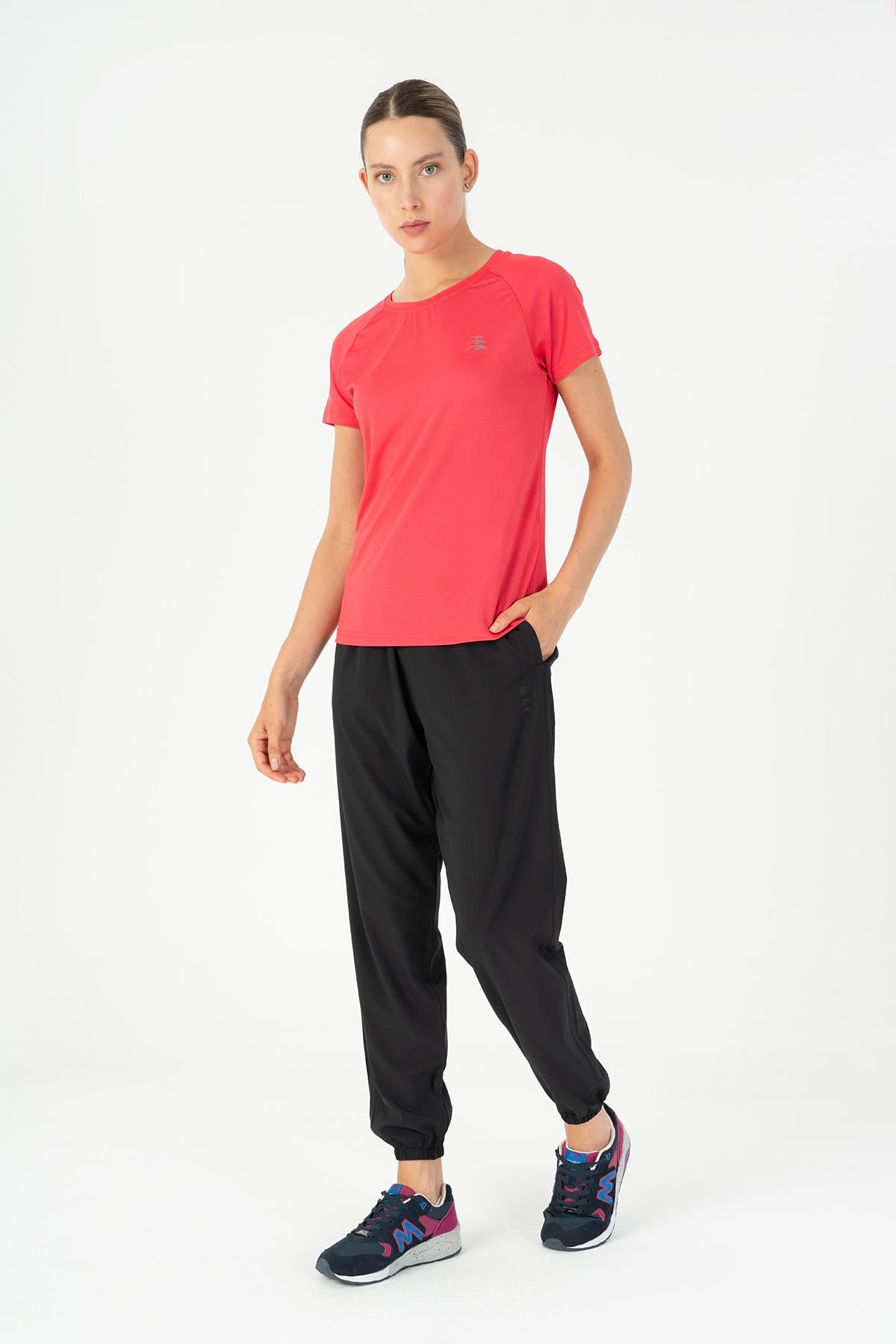 Maraton Active SlimFit Kadın Bisiklet Yaka  Reglan Kol RUN Mercan T-shirt 23236