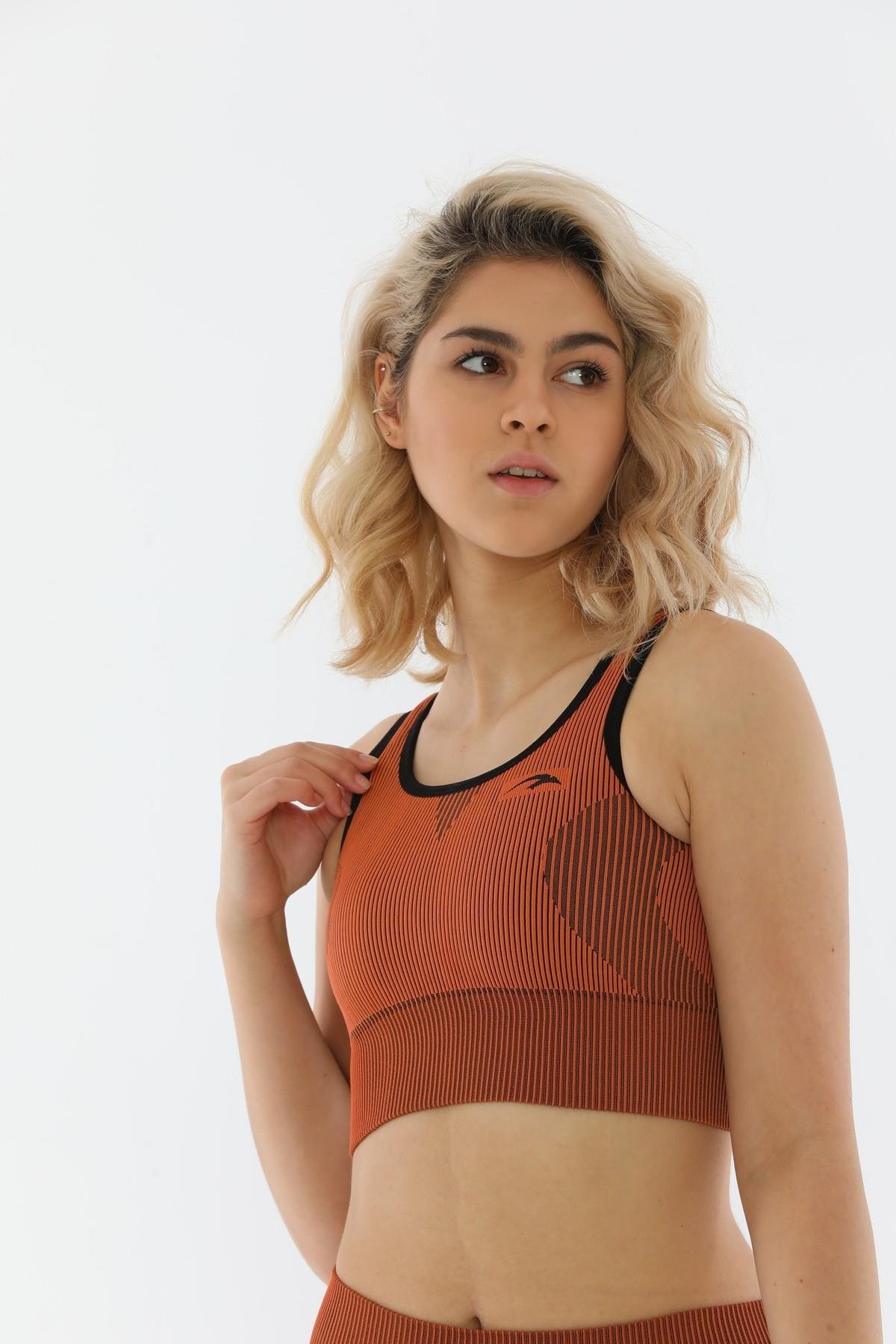Maraton Active SlimFit Kadın Bisiklet Yaka  Kolsuz Spor Bra 813055