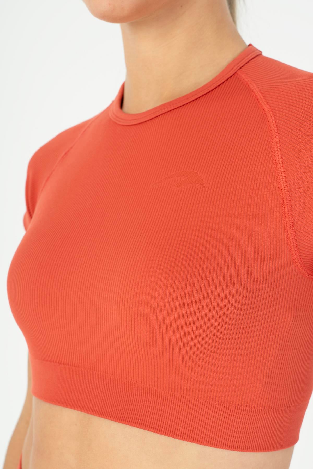 Maraton Active SlimFit Kadın Bisiklet Yaka  Kısa Kol Koşu Kiremit Crop Top 811039
