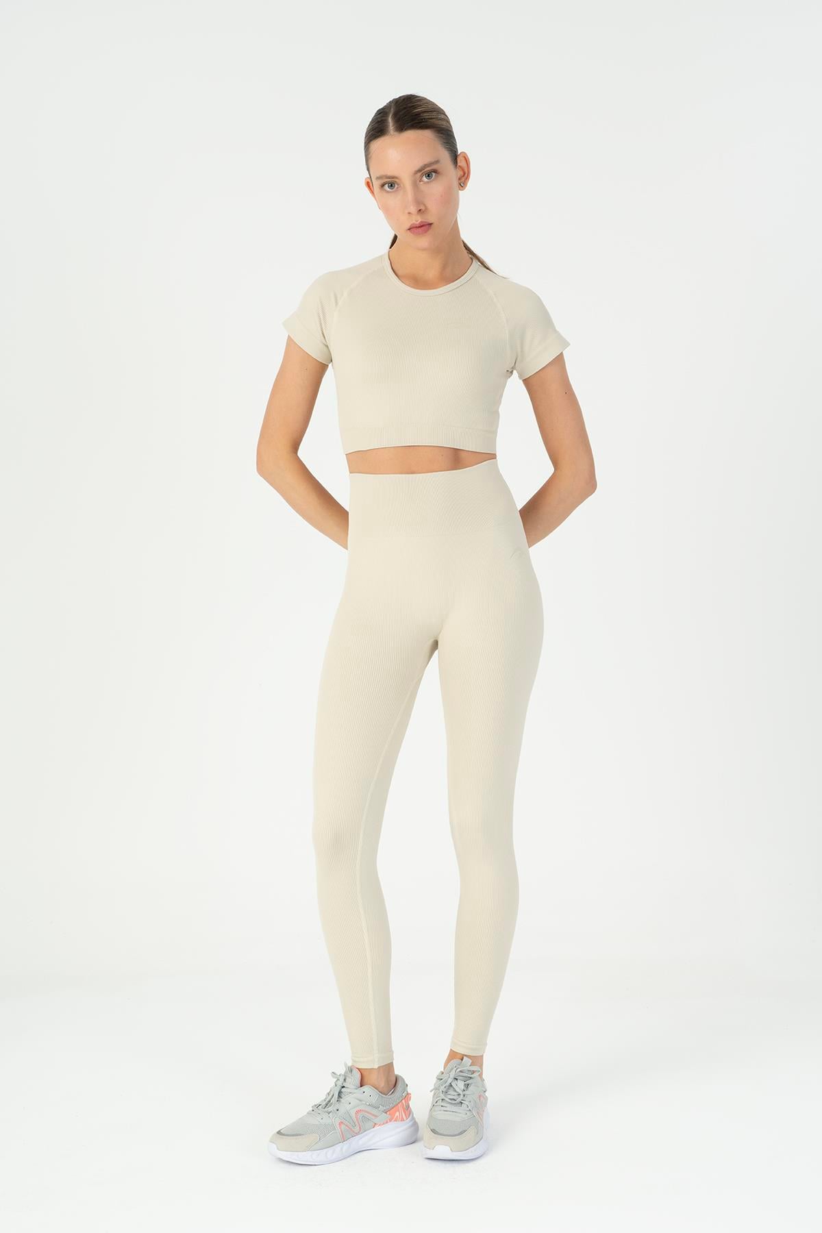 Maraton Active SlimFit Kadın Bisiklet Yaka  Kısa Kol Koşu Kil Rengi Crop Top 811039