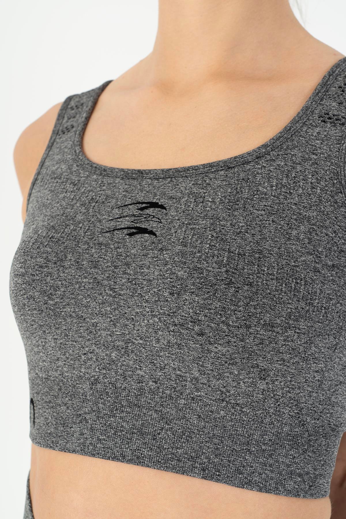 Maraton Active SlimFit Kadın Düz Yaka  Kolsuz Koşu Siyah Bra 813095