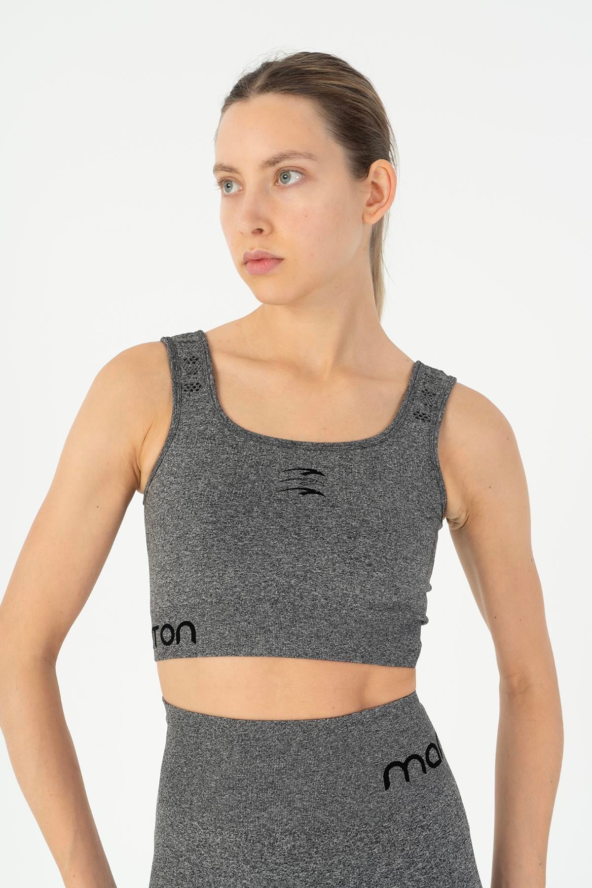 Maraton Active SlimFit Kadın Düz Yaka  Kolsuz Koşu Siyah Bra 813095