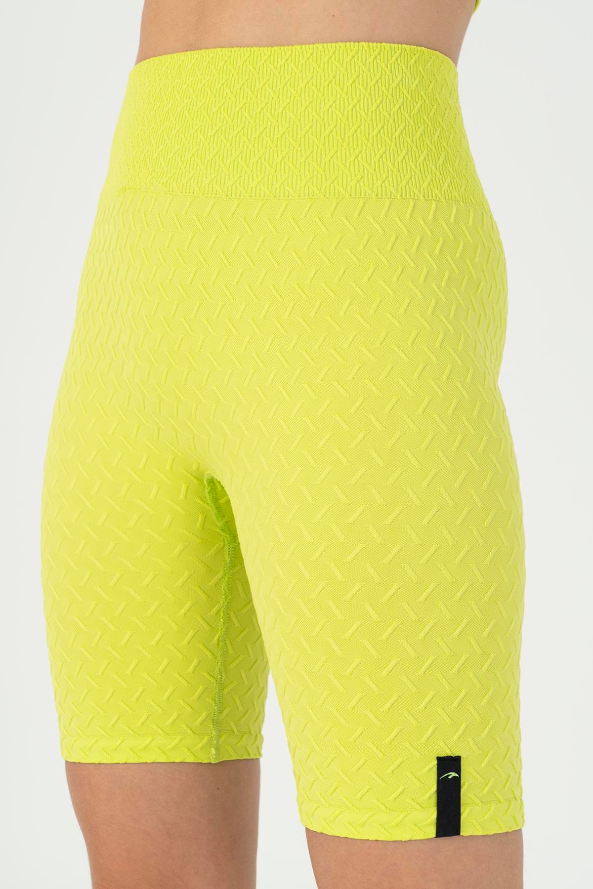 Maraton Active SlimFit Kadın  Şort  Koşu Neon Yeşil Şort 818017