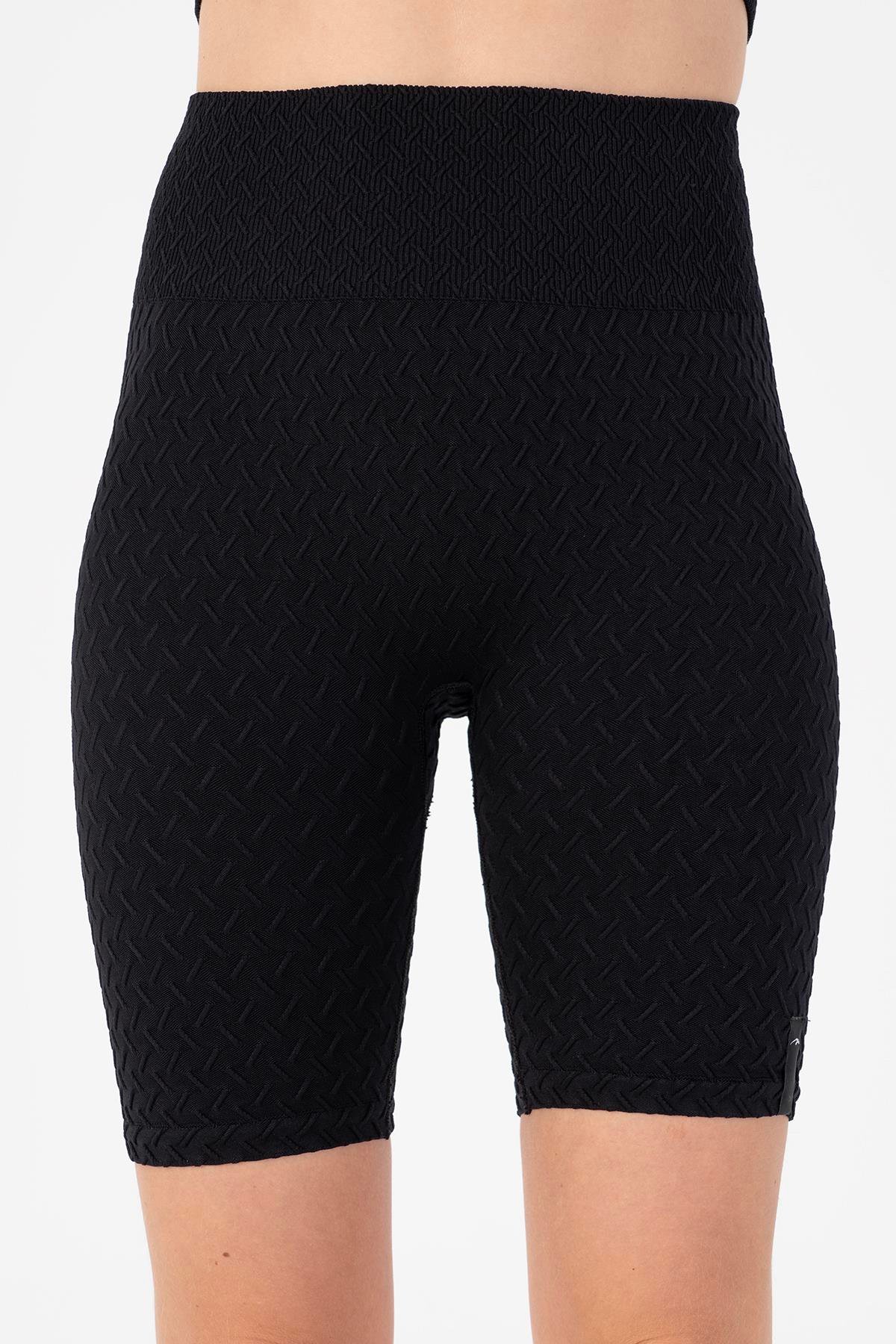 Maraton Active SlimFit Kadın  Şort  Koşu Siyah Şort 818017