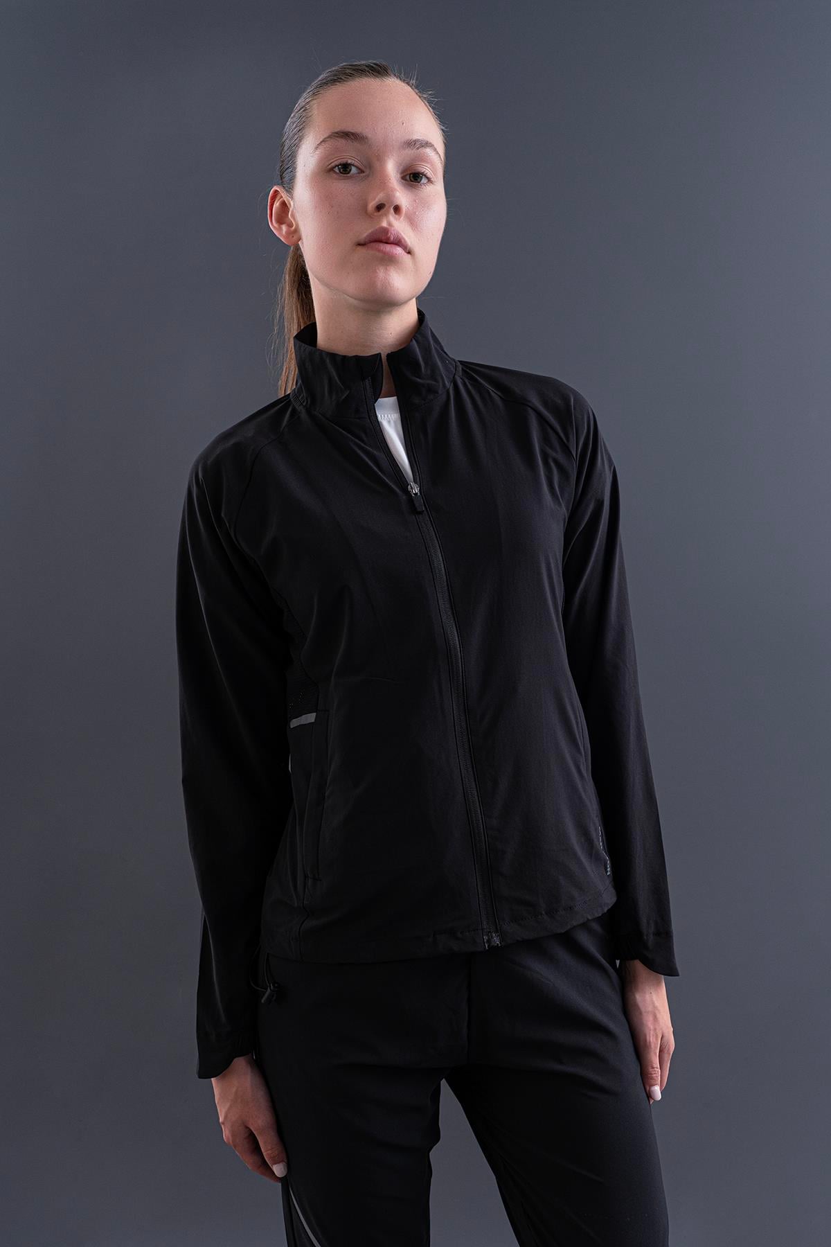 Maraton Regular Kadın Dik Yaka  Reglan Kol Siyah Eşofman Üstü 23883