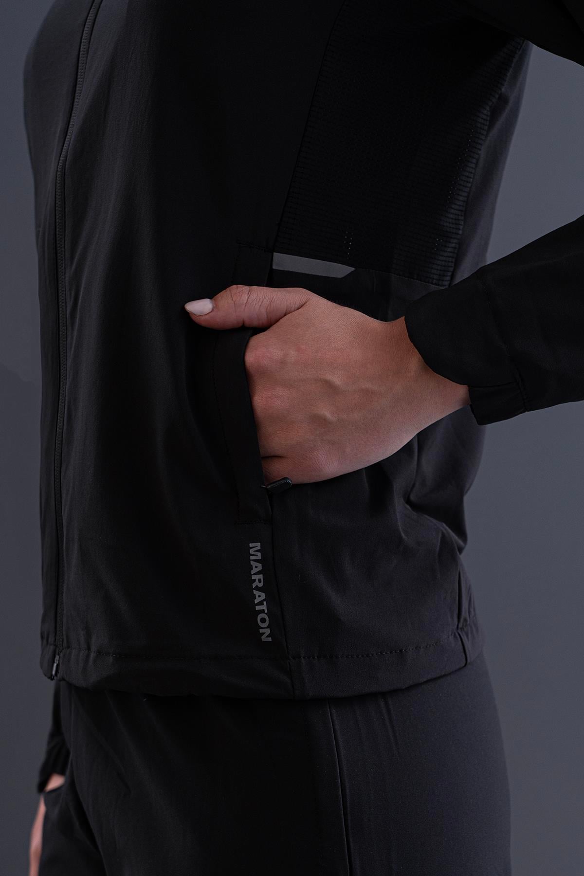 Maraton Regular Kadın Dik Yaka  Reglan Kol Siyah Eşofman Üstü 23883