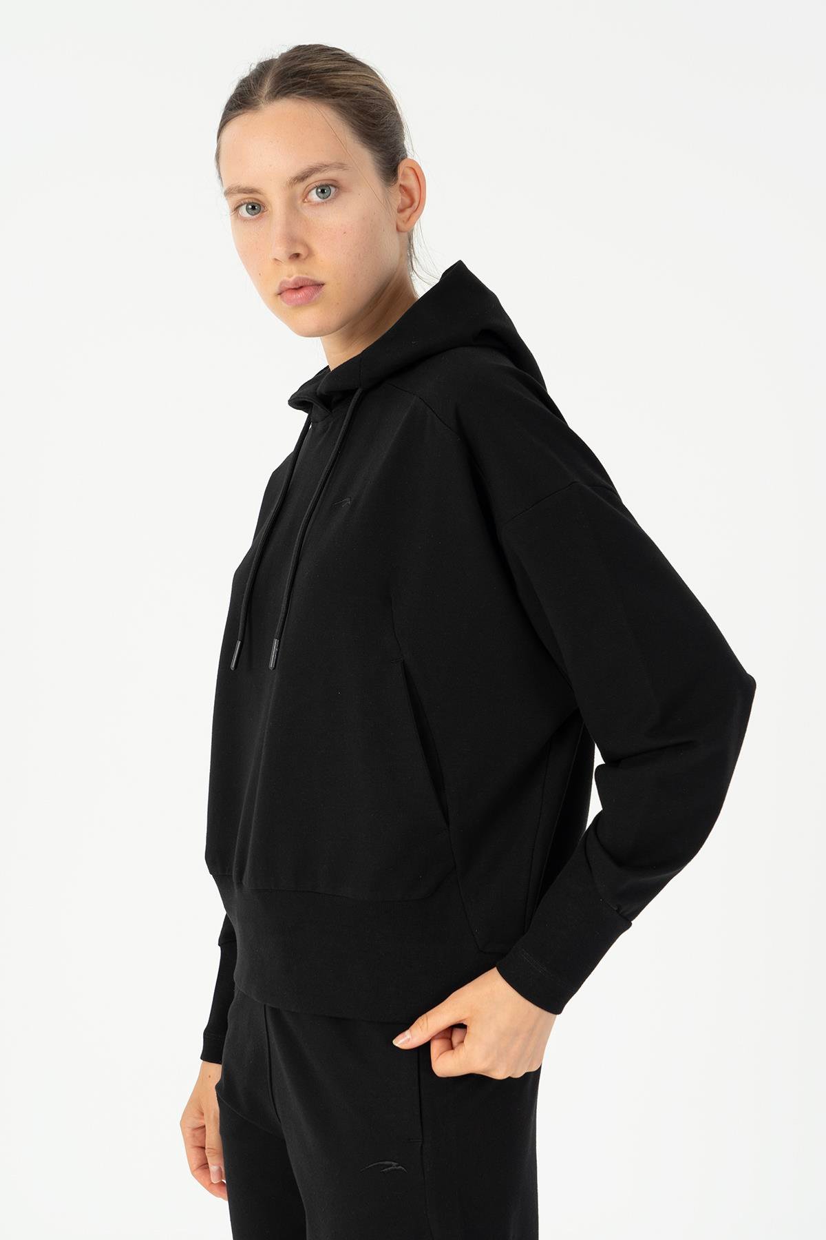 Maraton Sportswear Oversize Kadın Kapşonlu  Uzun Kol Basic Siyah Sweatshirt 23053