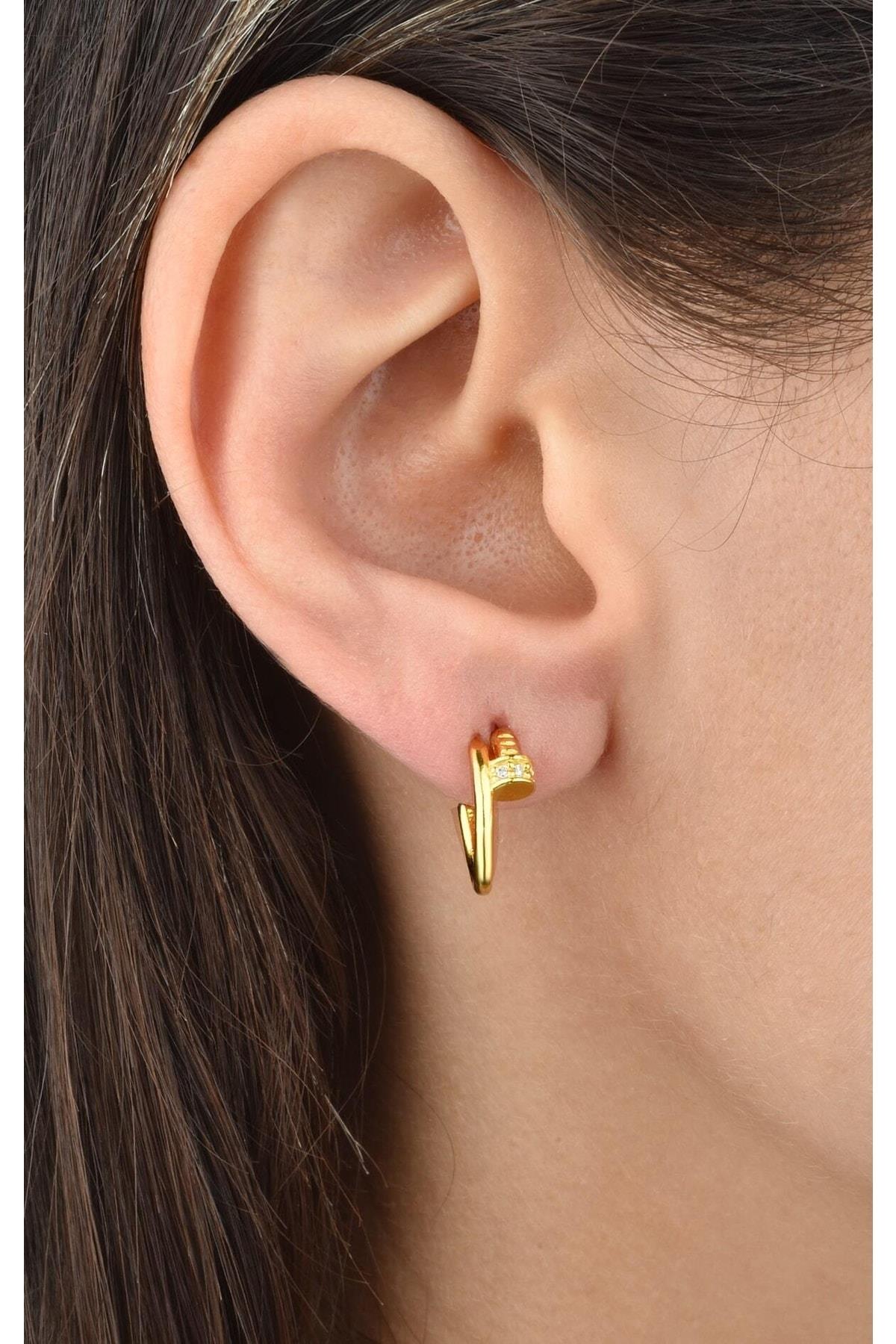 gümüş 1.3 cm vida model Gold çivili küpe