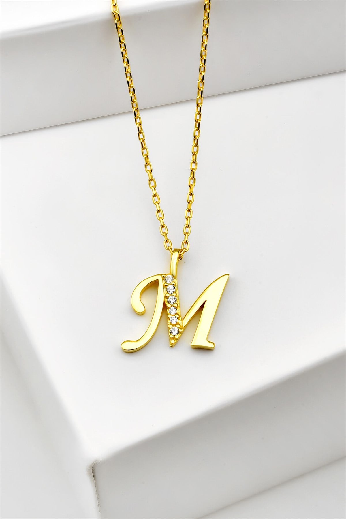 Zirkon Taşlı Minimal Gold Harf Kolye M