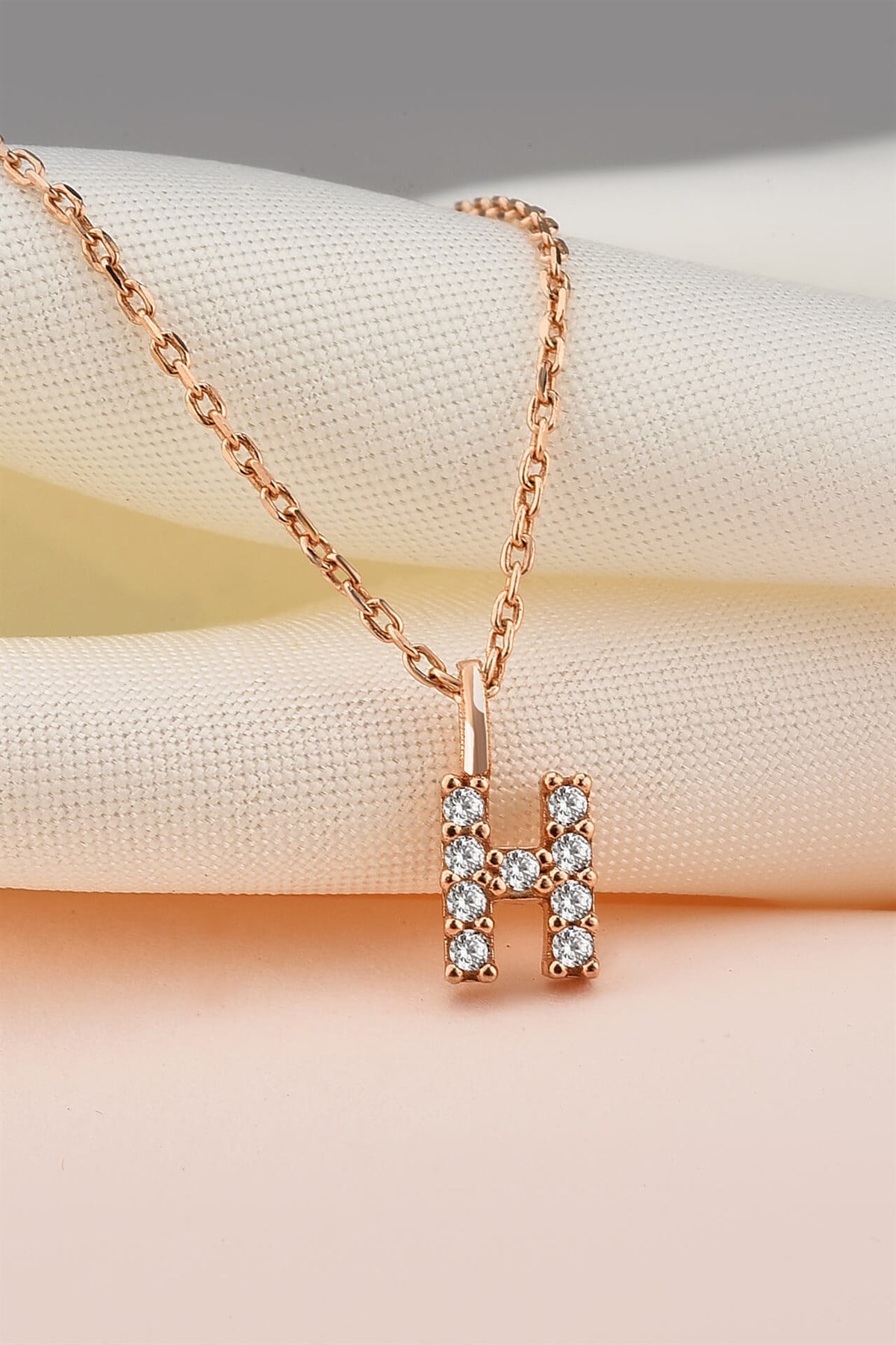 Zirkon Taşlı Rose Minimal Harf Kolye H