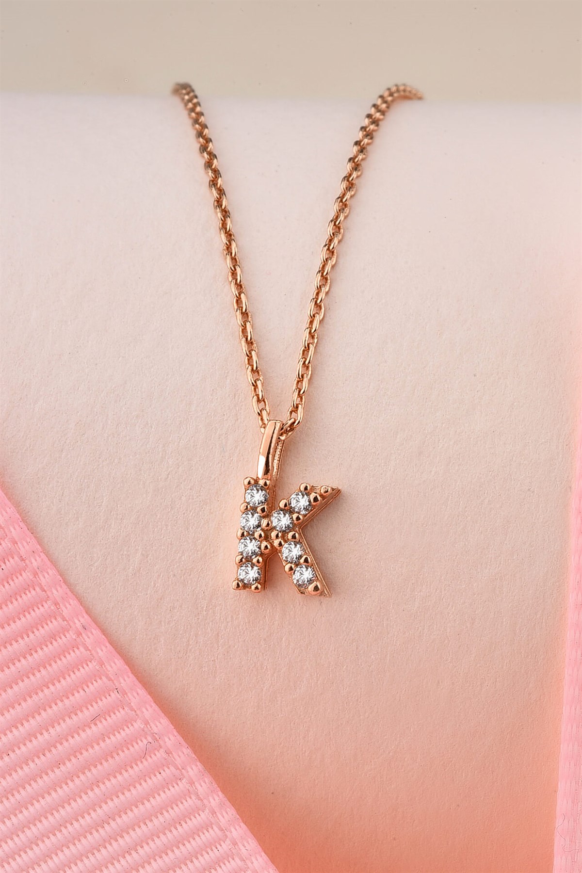 Zirkon Taşlı Rose Minimal Harf Kolye K