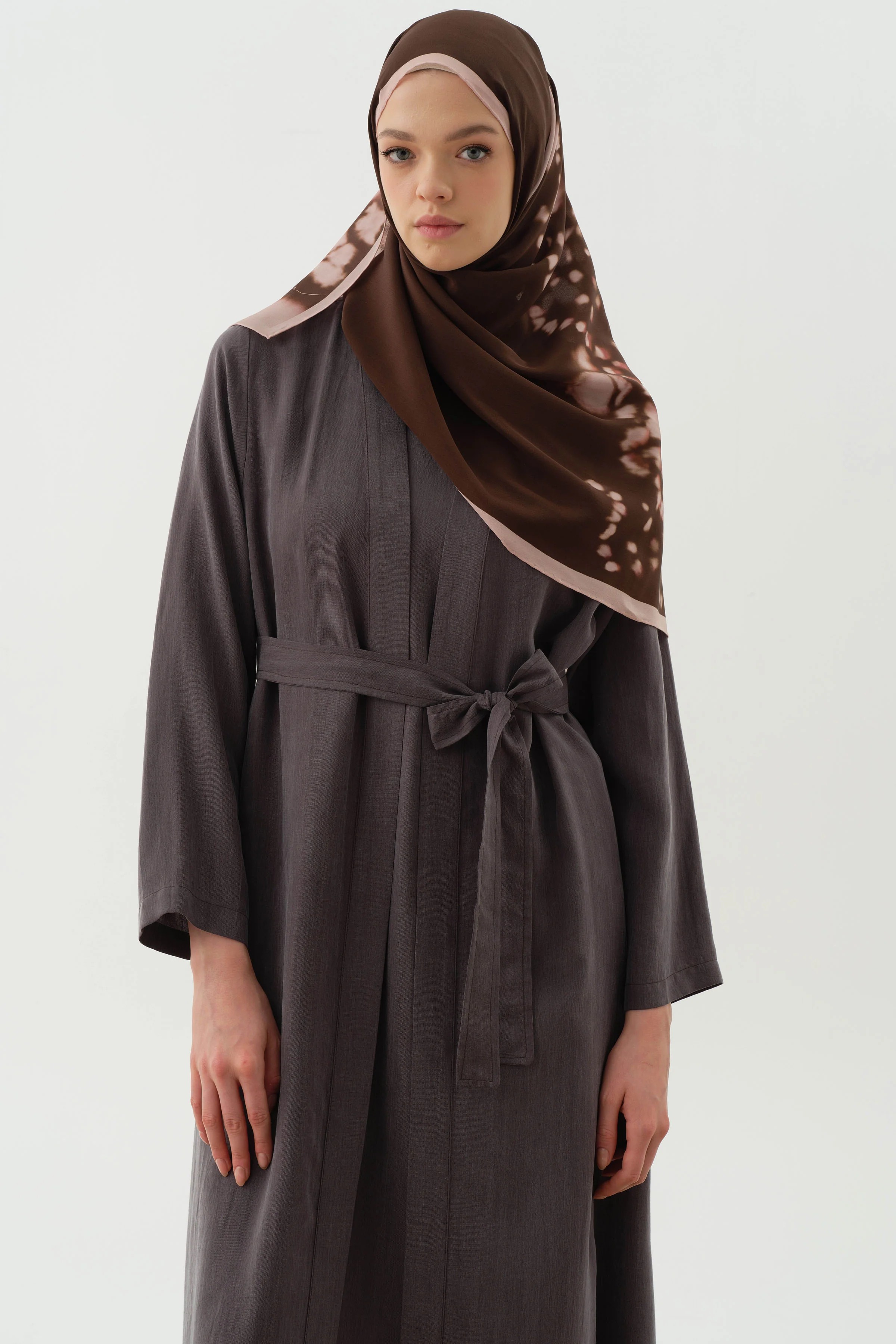 İçi Anvelop Kapamalı Abaya - Antrasit