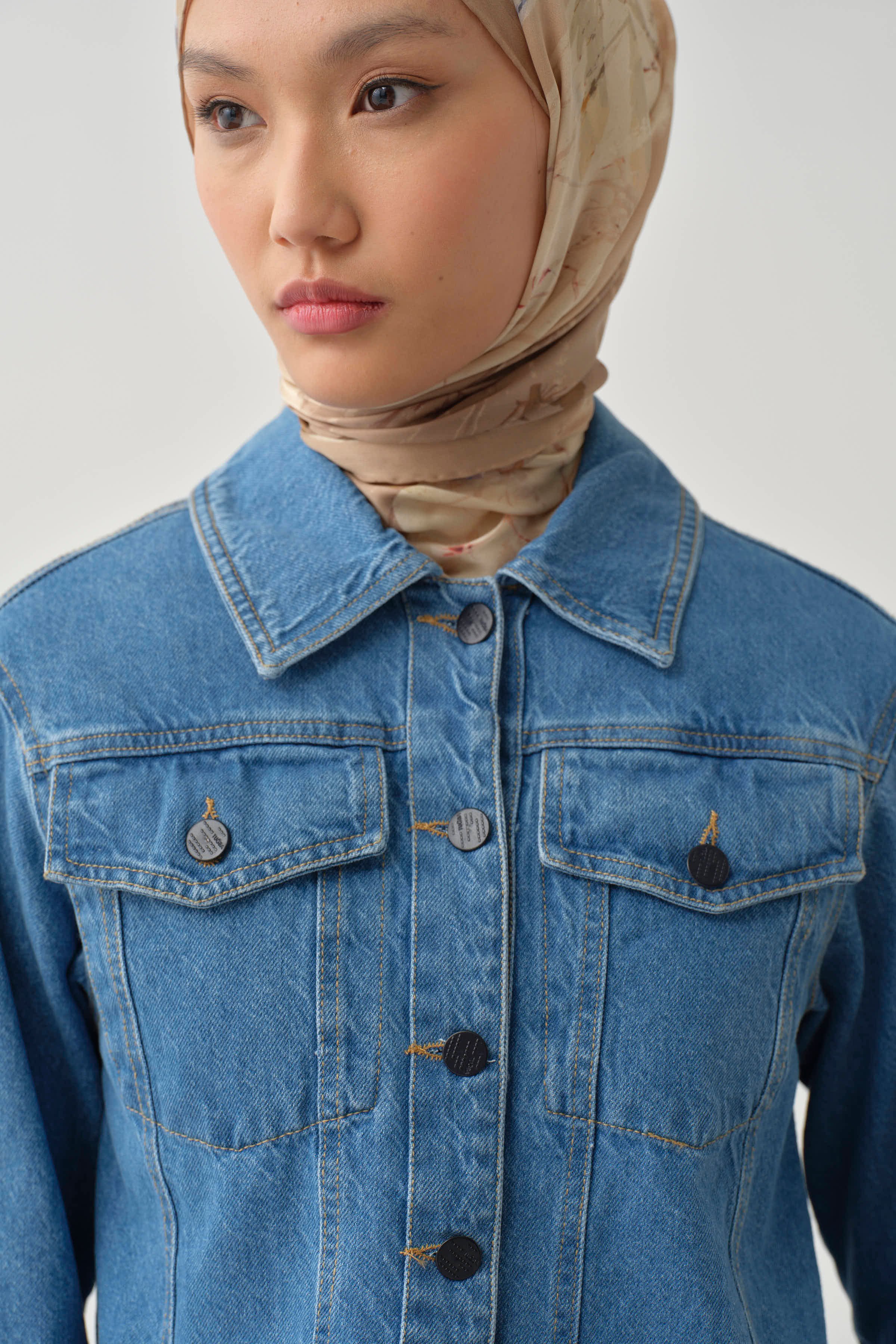 İki Cepli Uzun Kollu Kısa Denim Ceket - İndigo