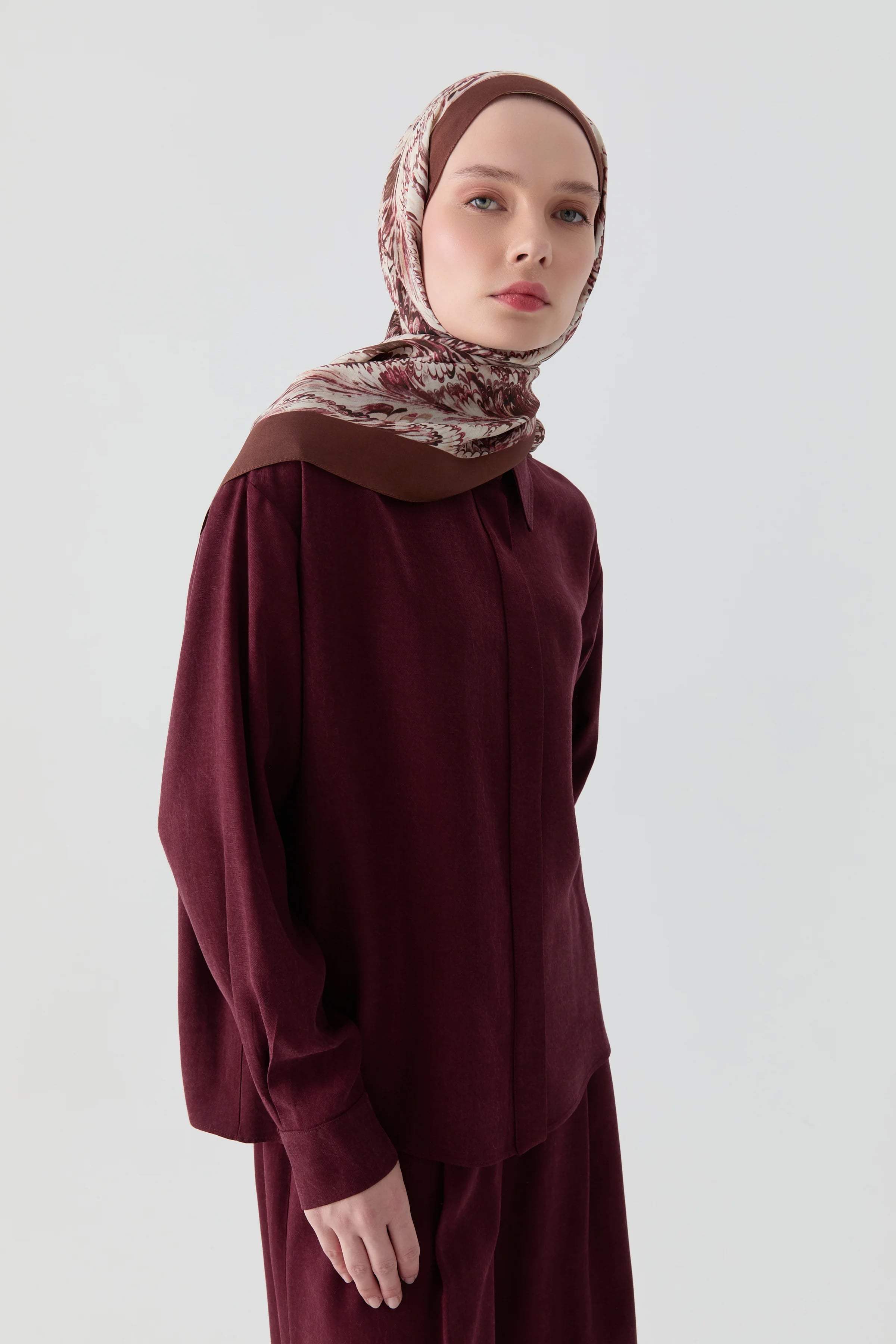 Önden Yırtmaçlı Gömlek - Bordo