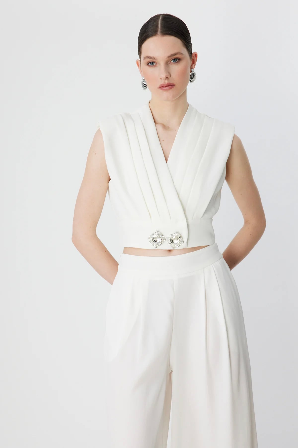 Taş Aksesuarlı Drapeli Crop Bluz - Ekru