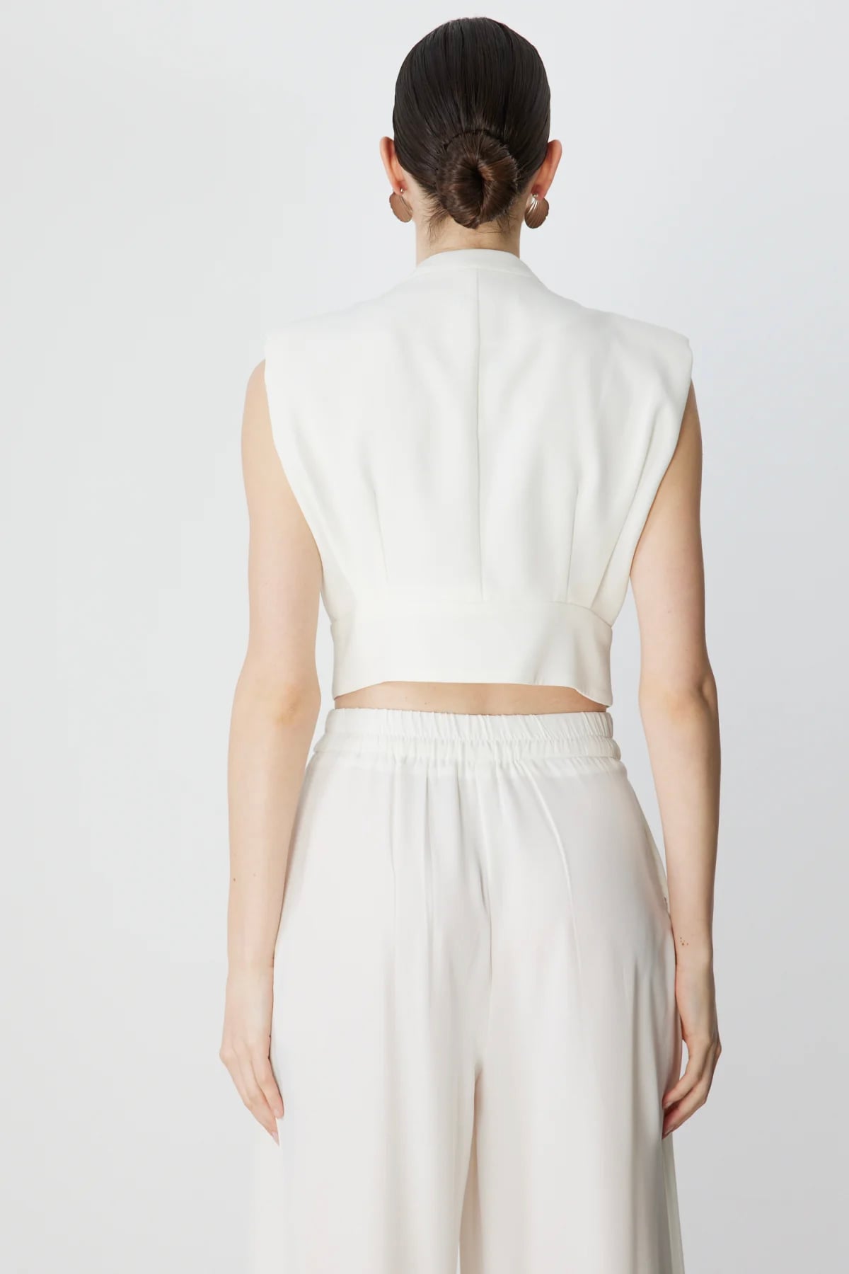 Taş Aksesuarlı Drapeli Crop Bluz - Ekru