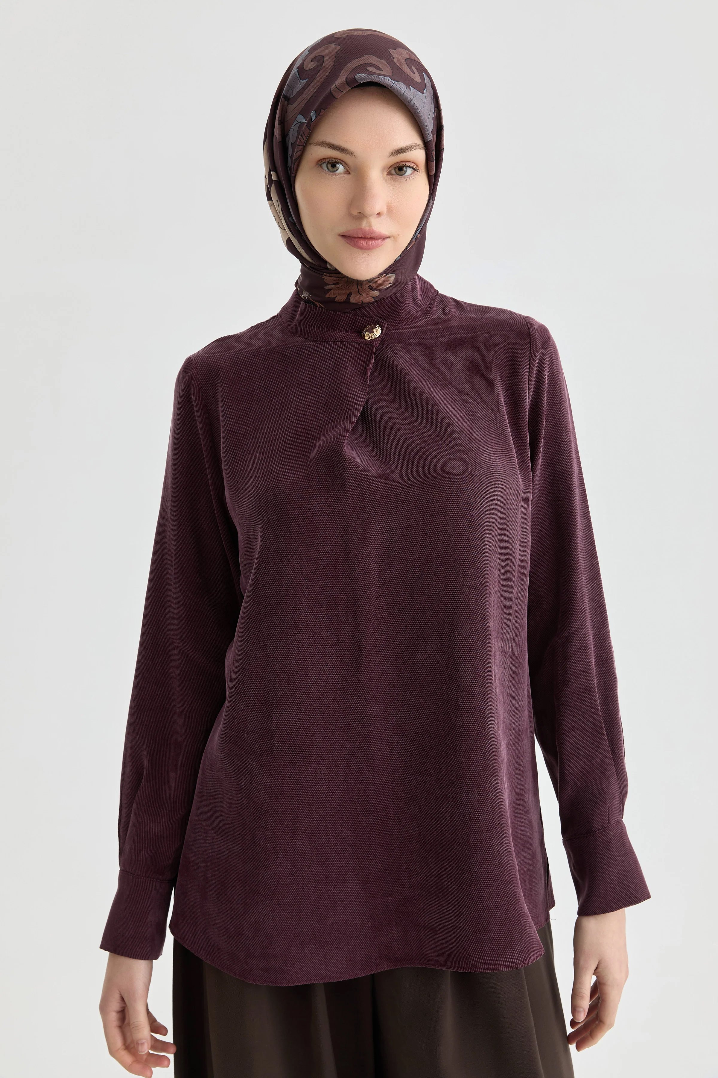 Yaka Detaylı Bluz - Bordo