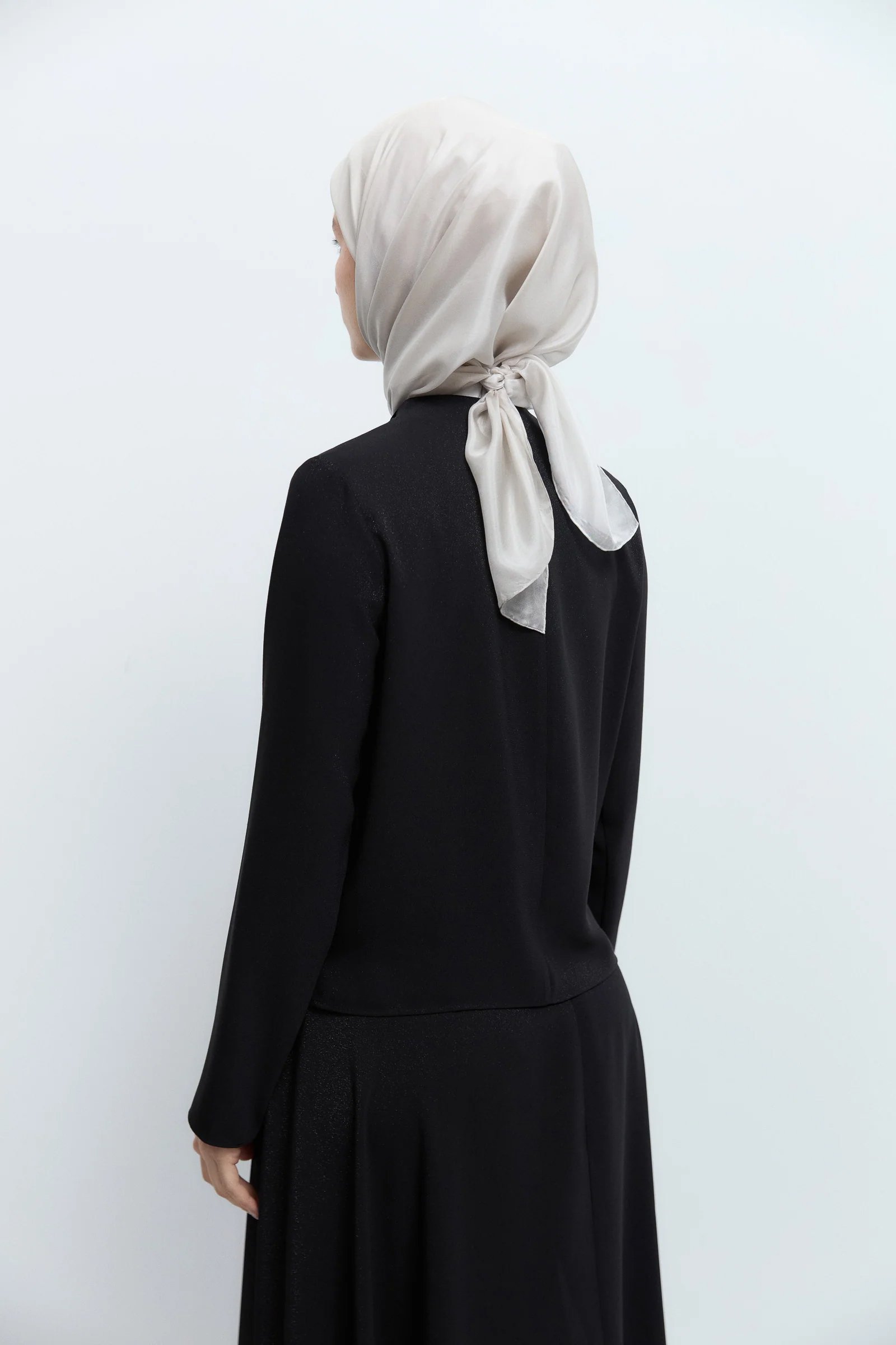 Yakası İşleme Detaylı Bluz - Siyah