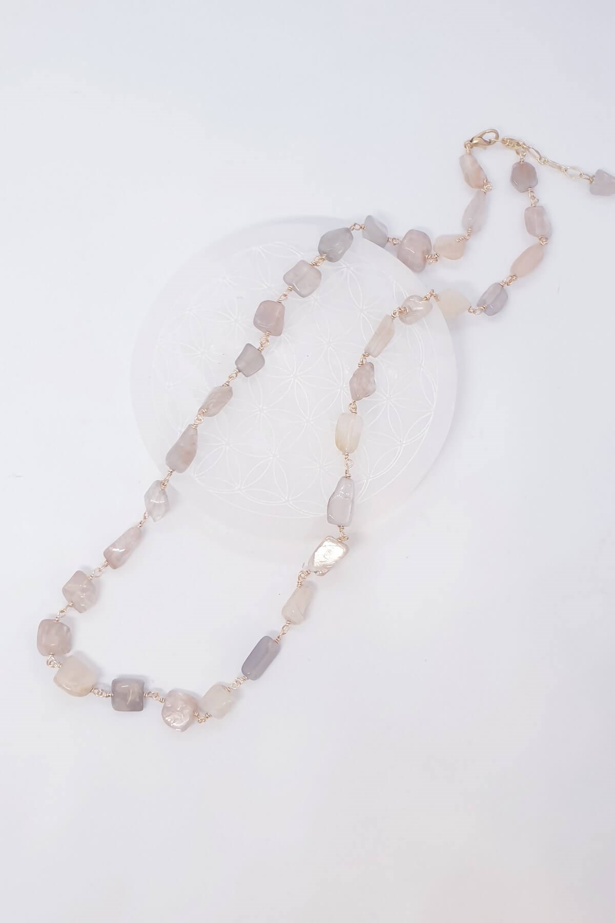 Elegant Pembe Doğal Ay  Taşı Butik Kolye