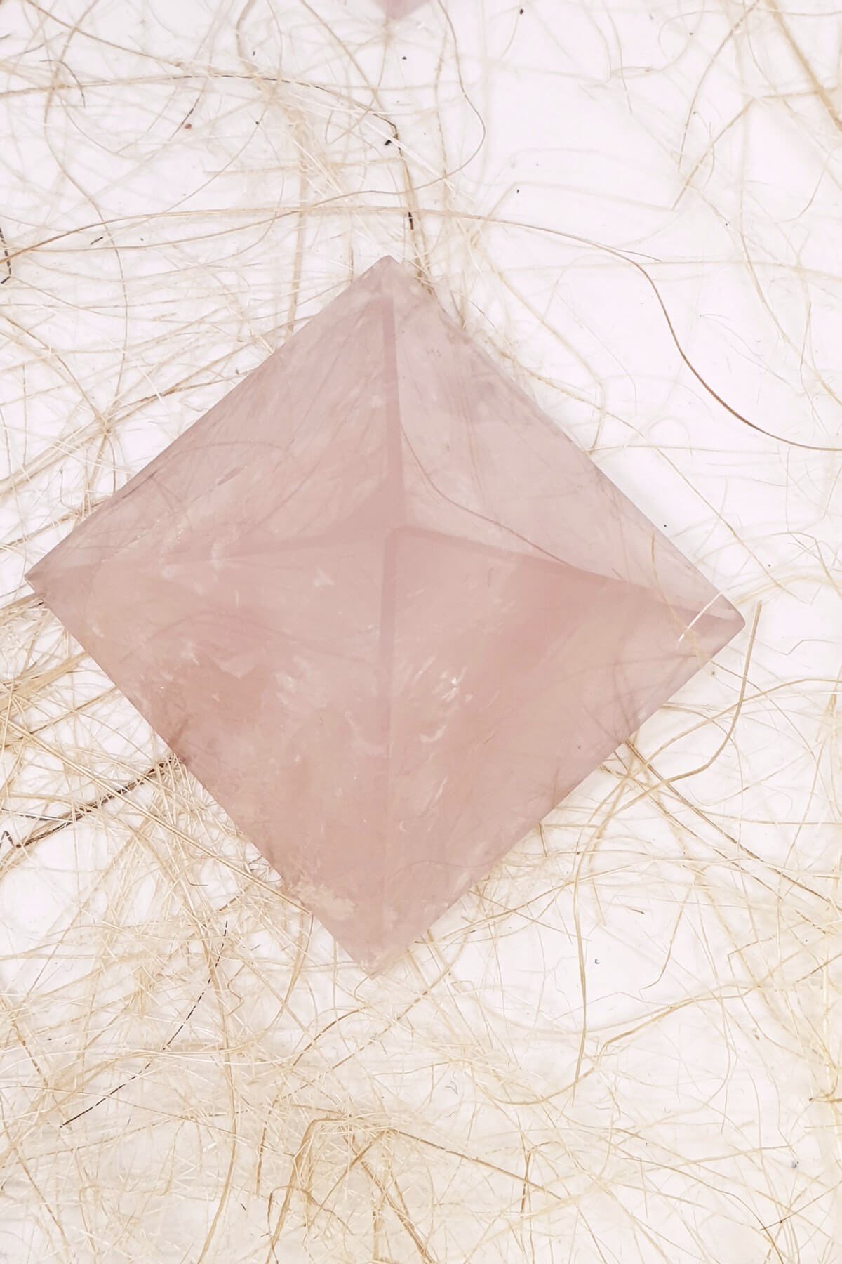 Pembe Kuvars Piramit Doğal Taş