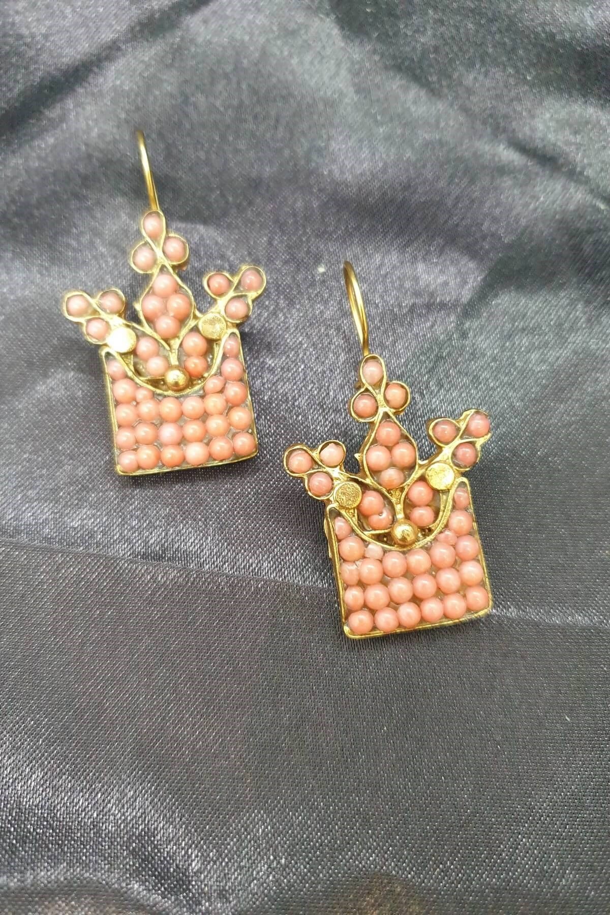 Pembe Mercan Kraliçe Küpe